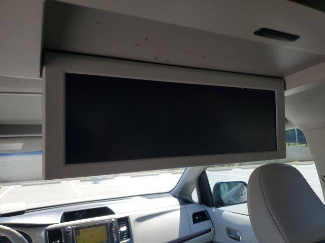 2011 Toyota Sienna XLE AAS