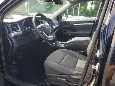 2019 Toyota Highlander LE