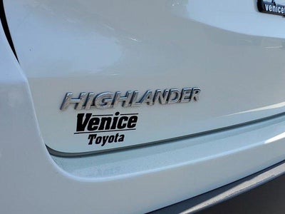 2018 Toyota HIGHLANDER SE