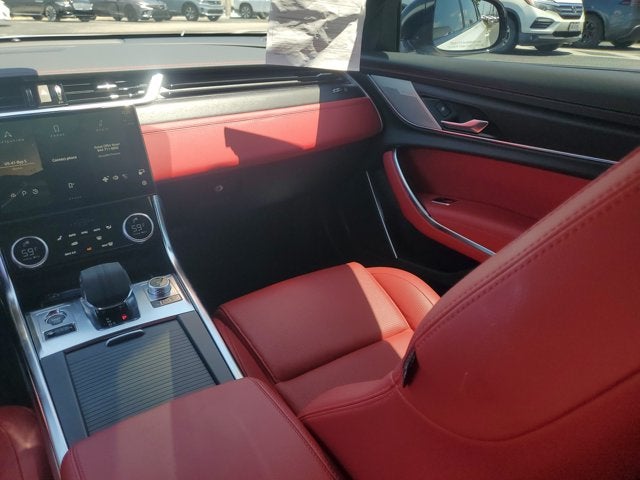 2024 Jaguar XF R-Dynamic SE