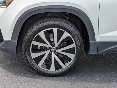 2024 Volkswagen Taos 1.5T SE