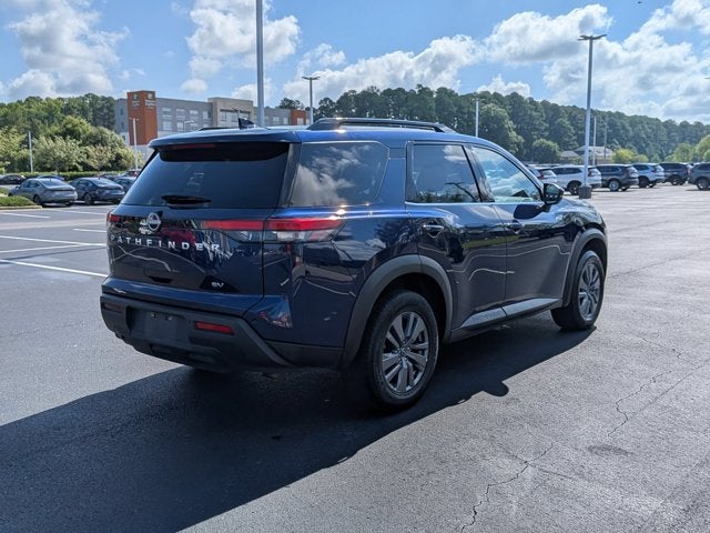 2024 Nissan Pathfinder SV