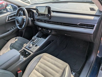 2024 Mitsubishi Outlander SE Black Edition