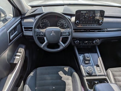 2024 Mitsubishi Outlander SE Black Edition
