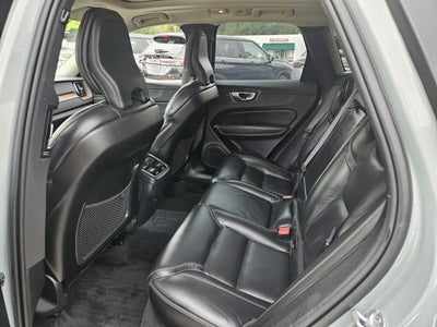 2024 Volvo XC60 Ultimate Dark Theme