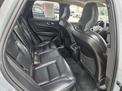 2024 Volvo XC60 Ultimate Dark Theme