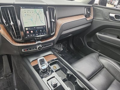2024 Volvo XC60 Ultimate Dark Theme