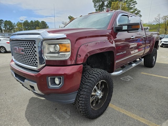 2015 GMC Sierra 3500HD available WiFi Denali