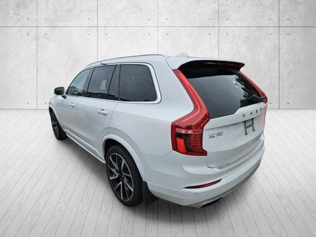 2021 Volvo XC90 Momentum