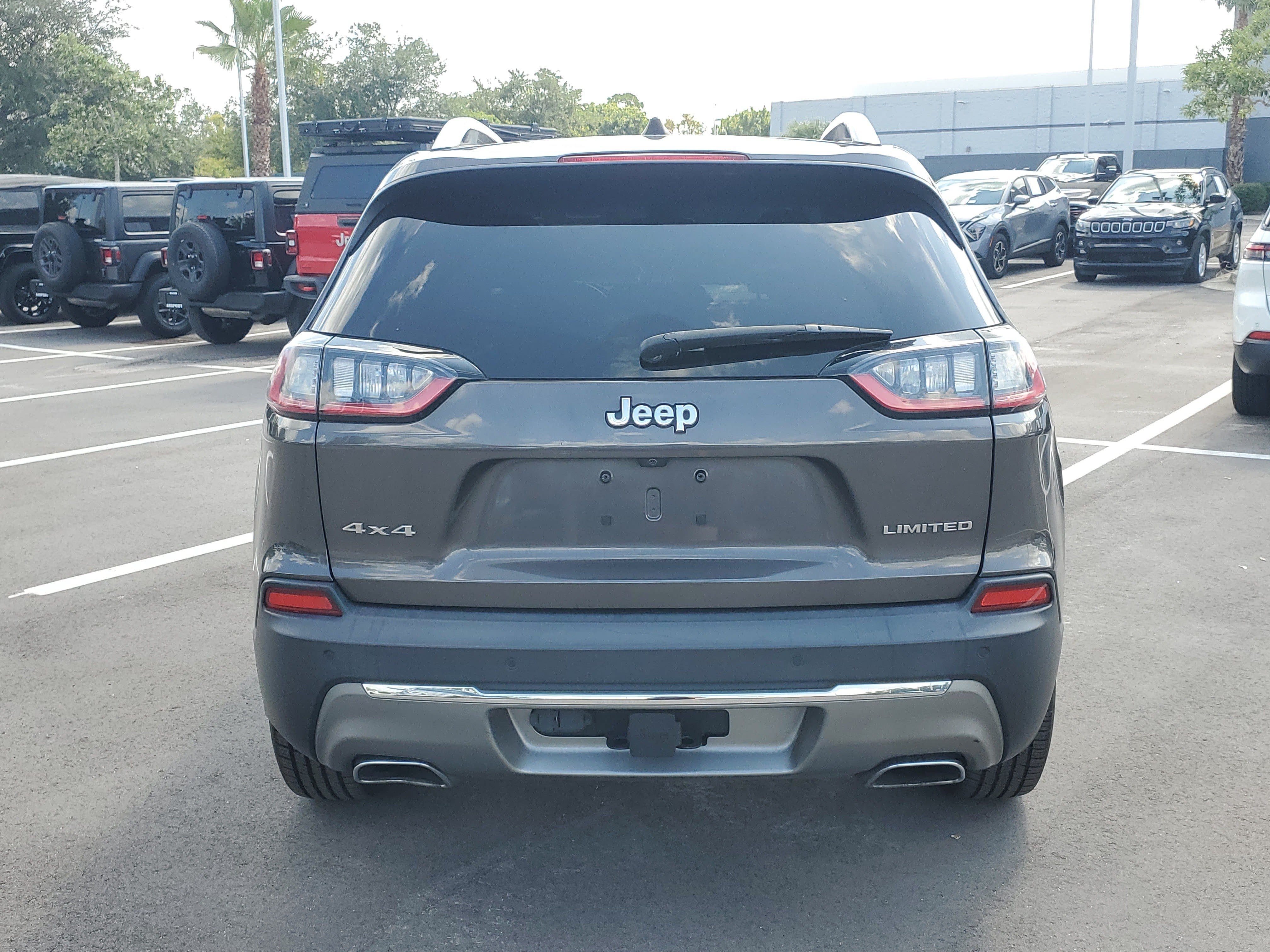 2019 Jeep Cherokee Base