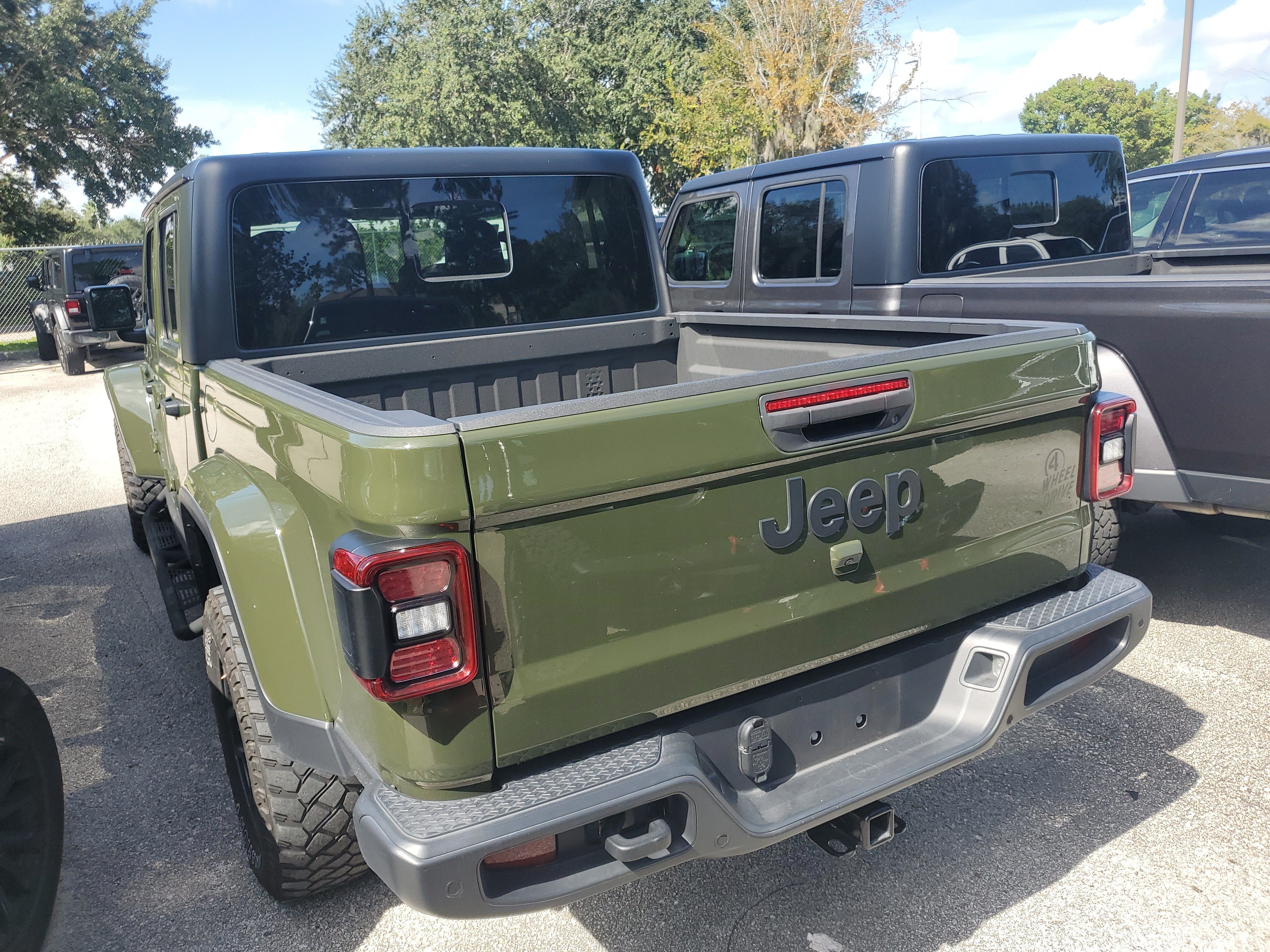 2021 Jeep Gladiator Willys