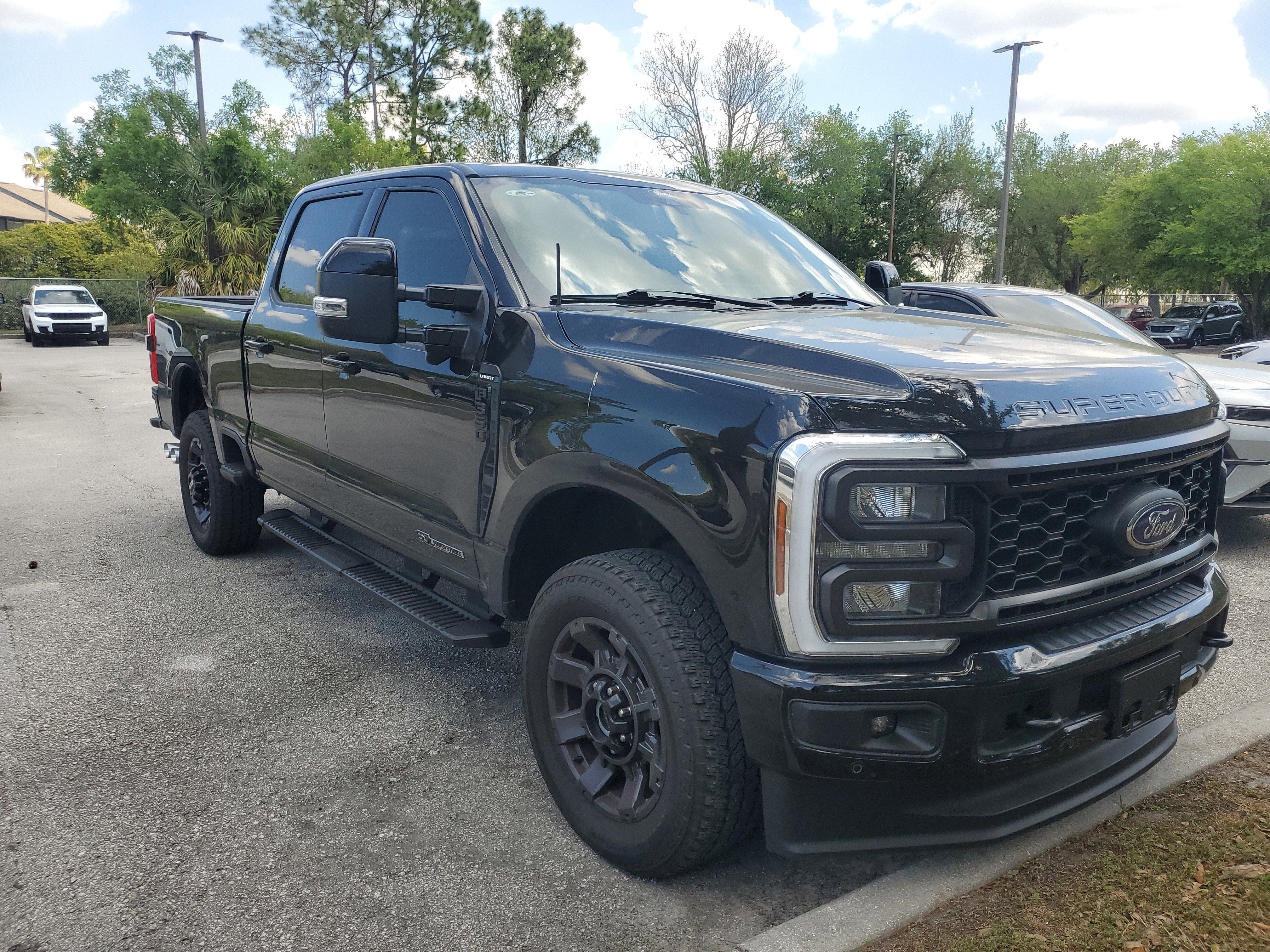 2024 Ford Super Duty F-350 SRW LARIAT