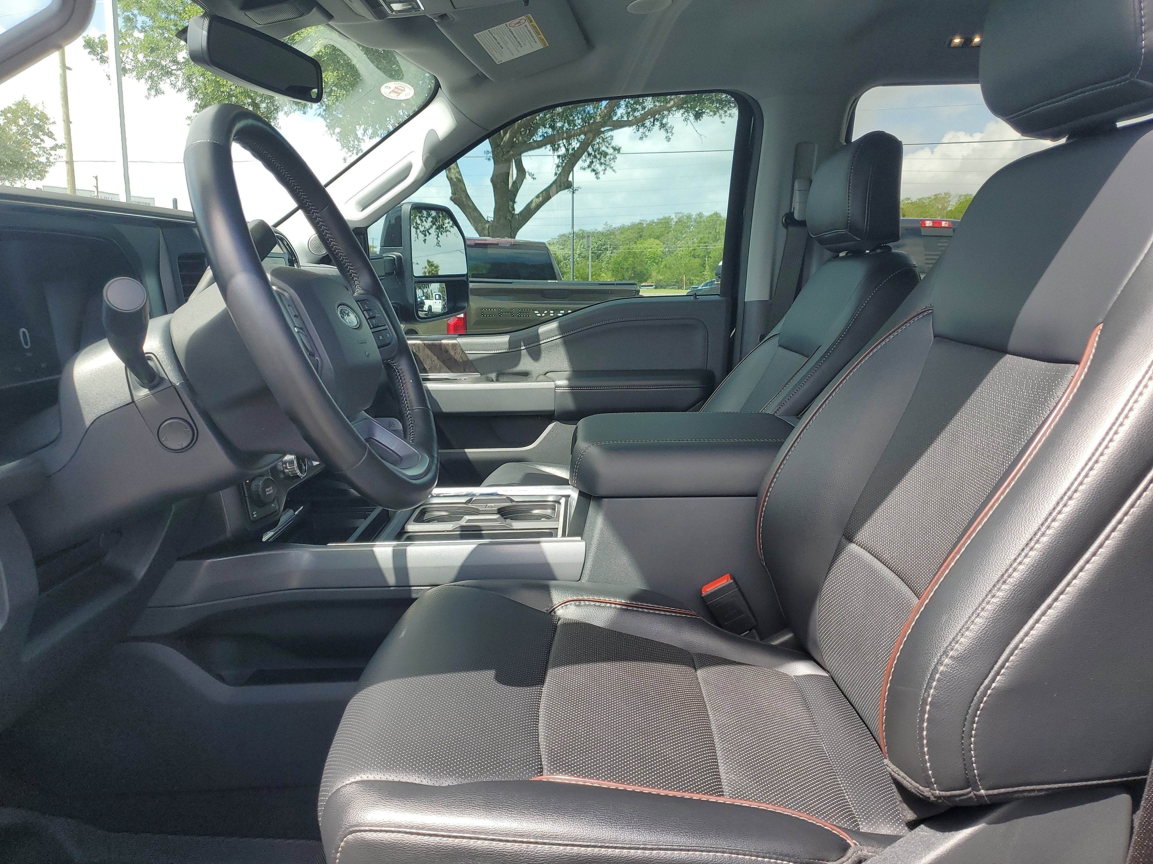 2024 Ford Super Duty F-350 SRW LARIAT