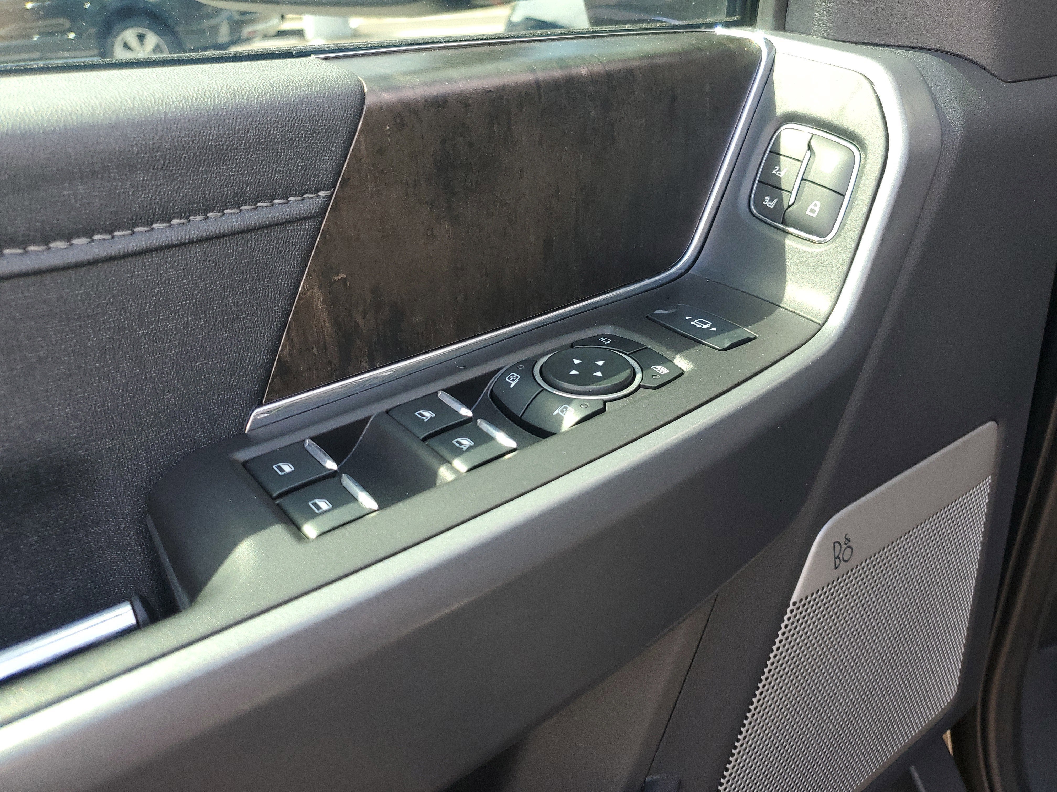 2024 Ford Super Duty F-350 SRW LARIAT