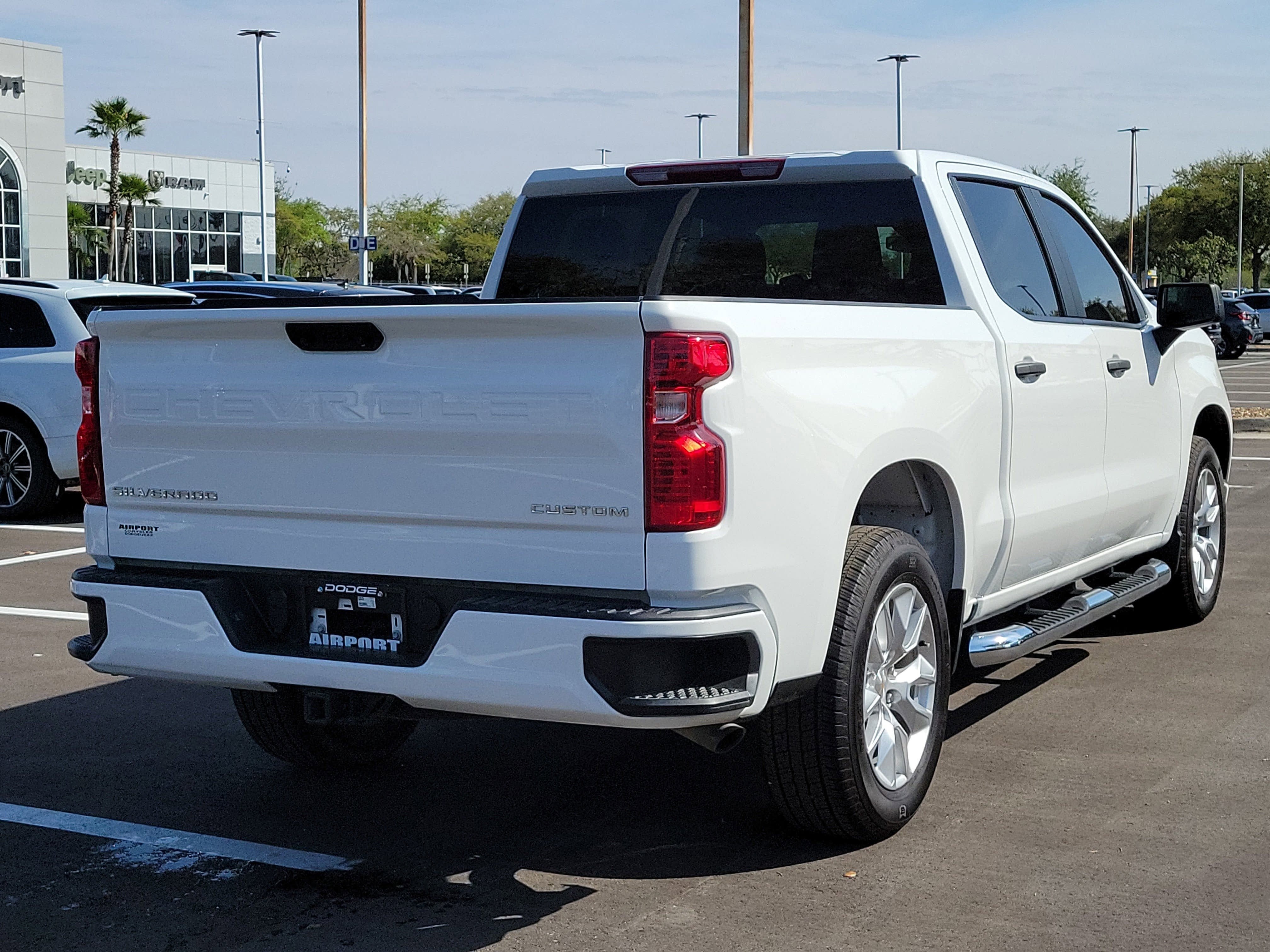 2025 Chevrolet Silverado 1500 Custom