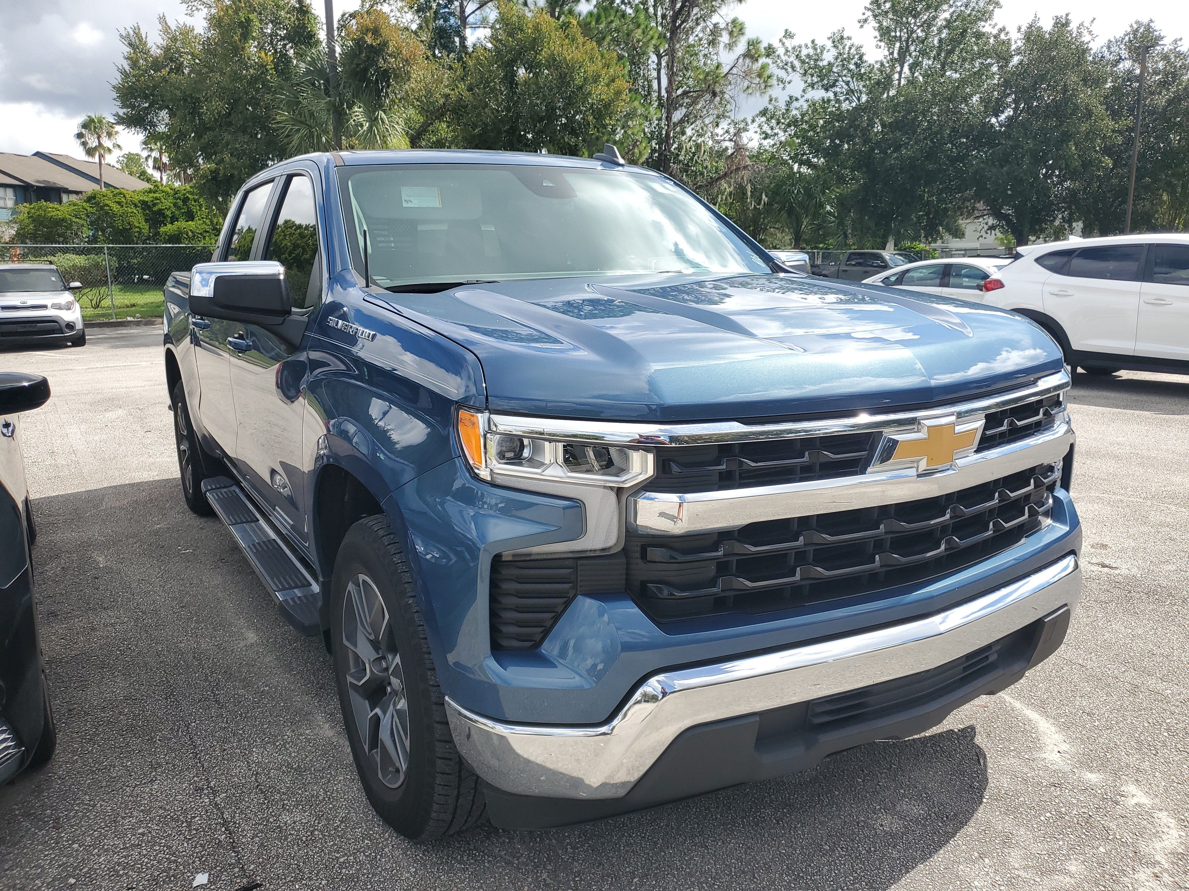 2024 Chevrolet Silverado 1500 LT