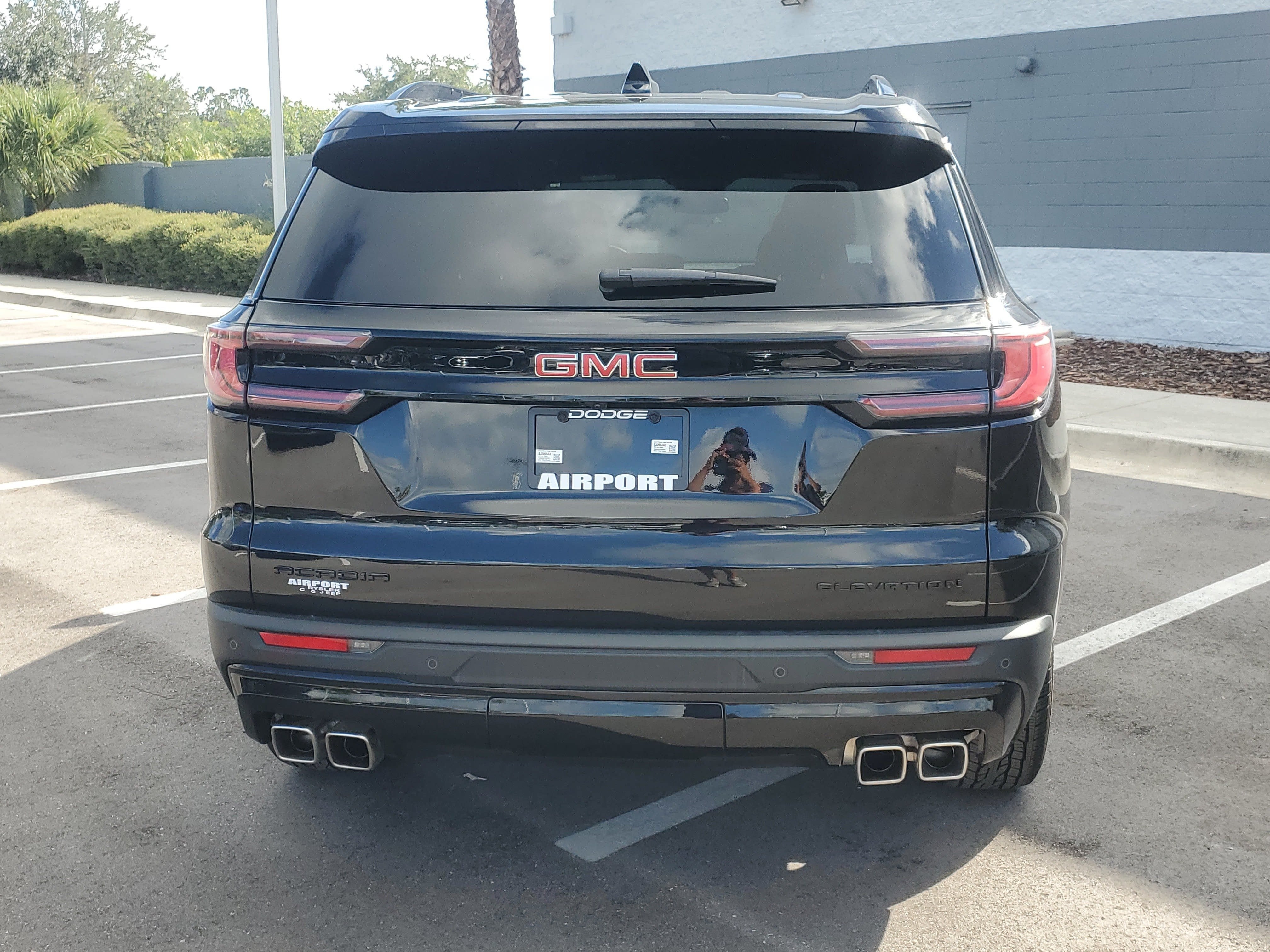 2025 GMC Acadia FWD Elevation