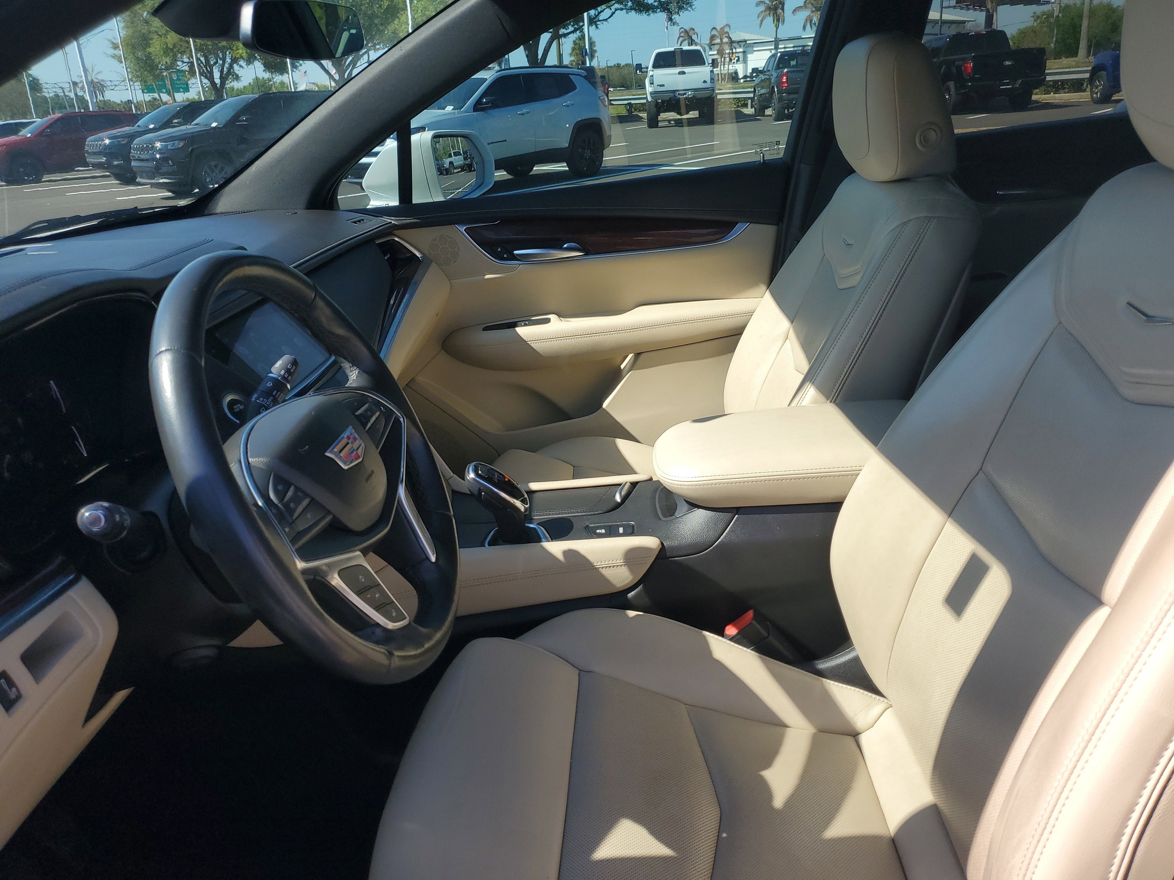 2019 Cadillac XT5 Premium Luxury FWD