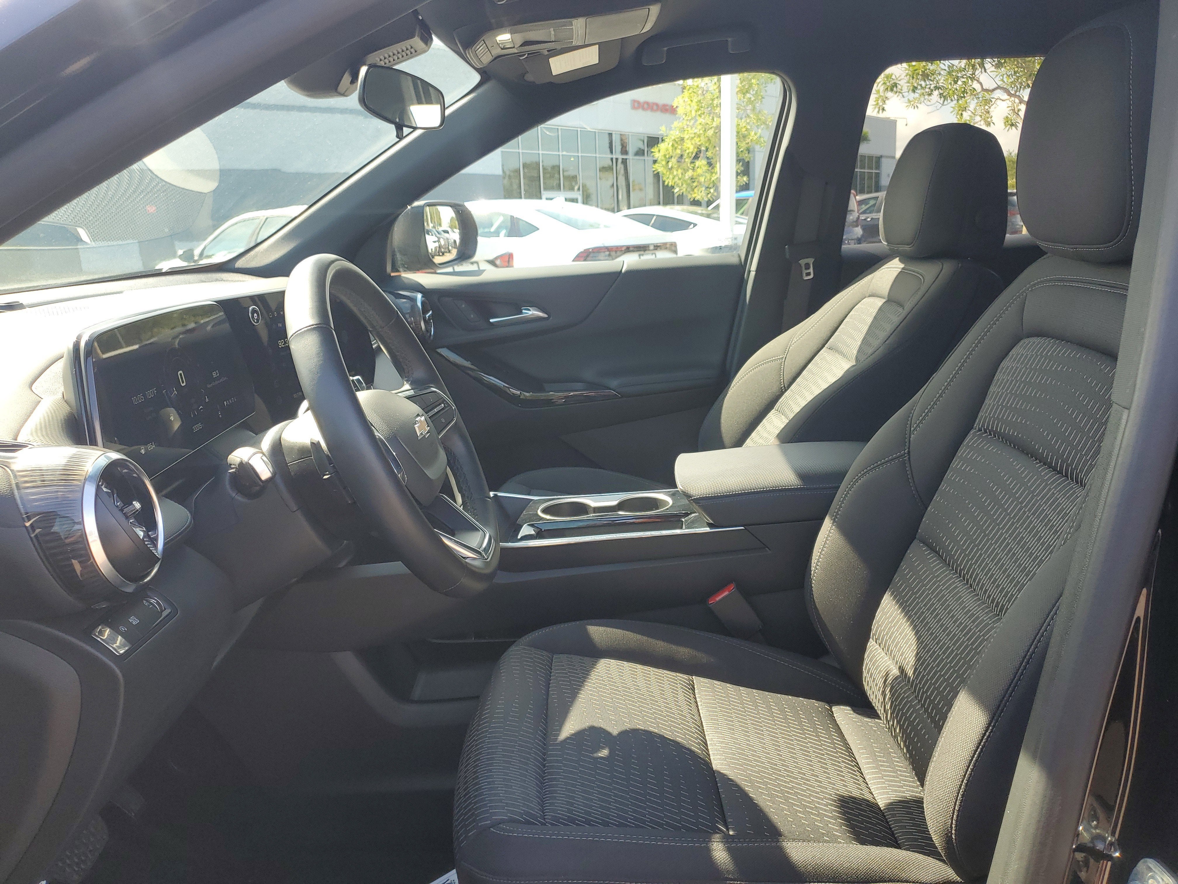 2025 Chevrolet Equinox FWD LT