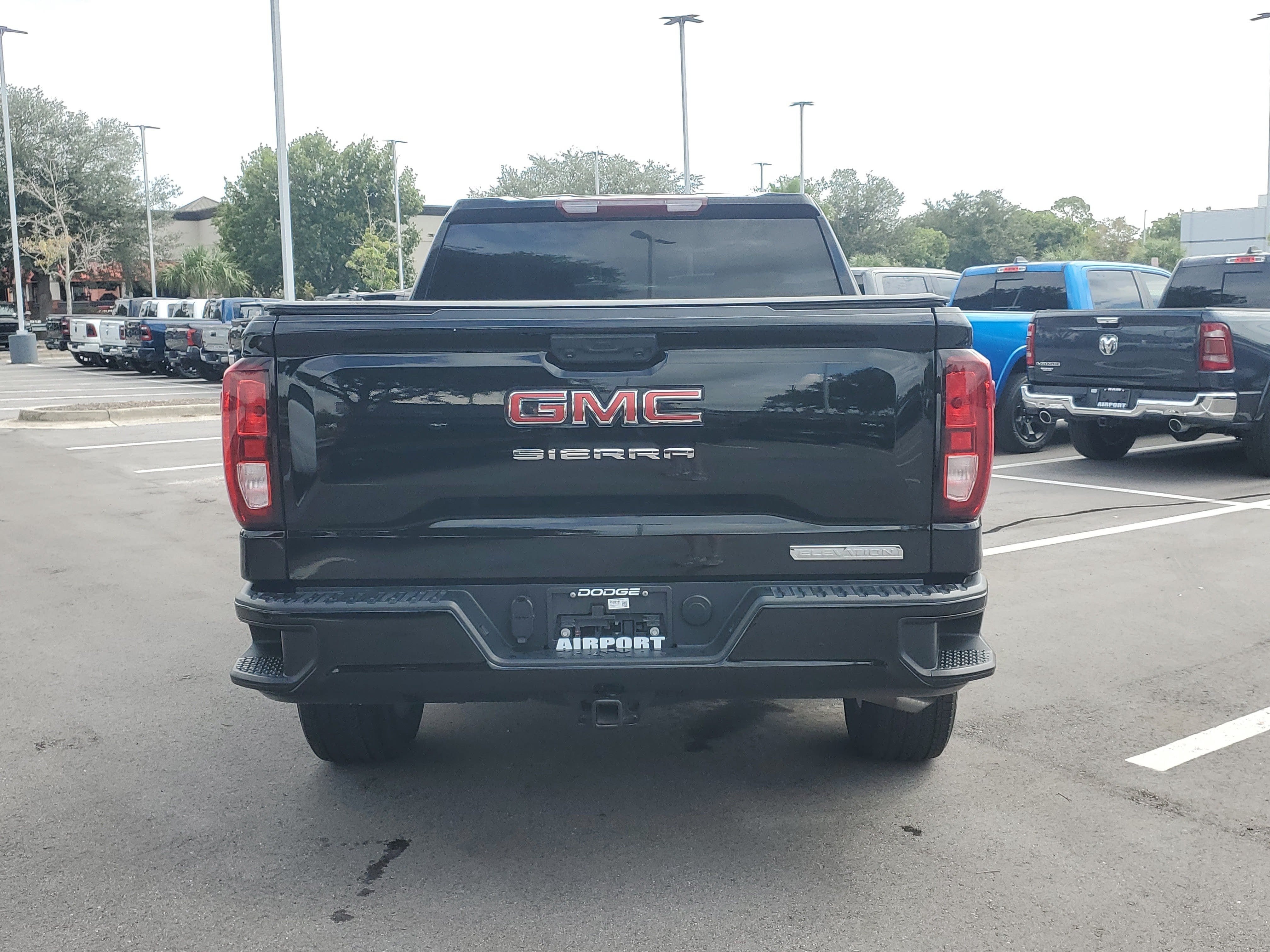 2023 GMC Sierra 1500 Elevation