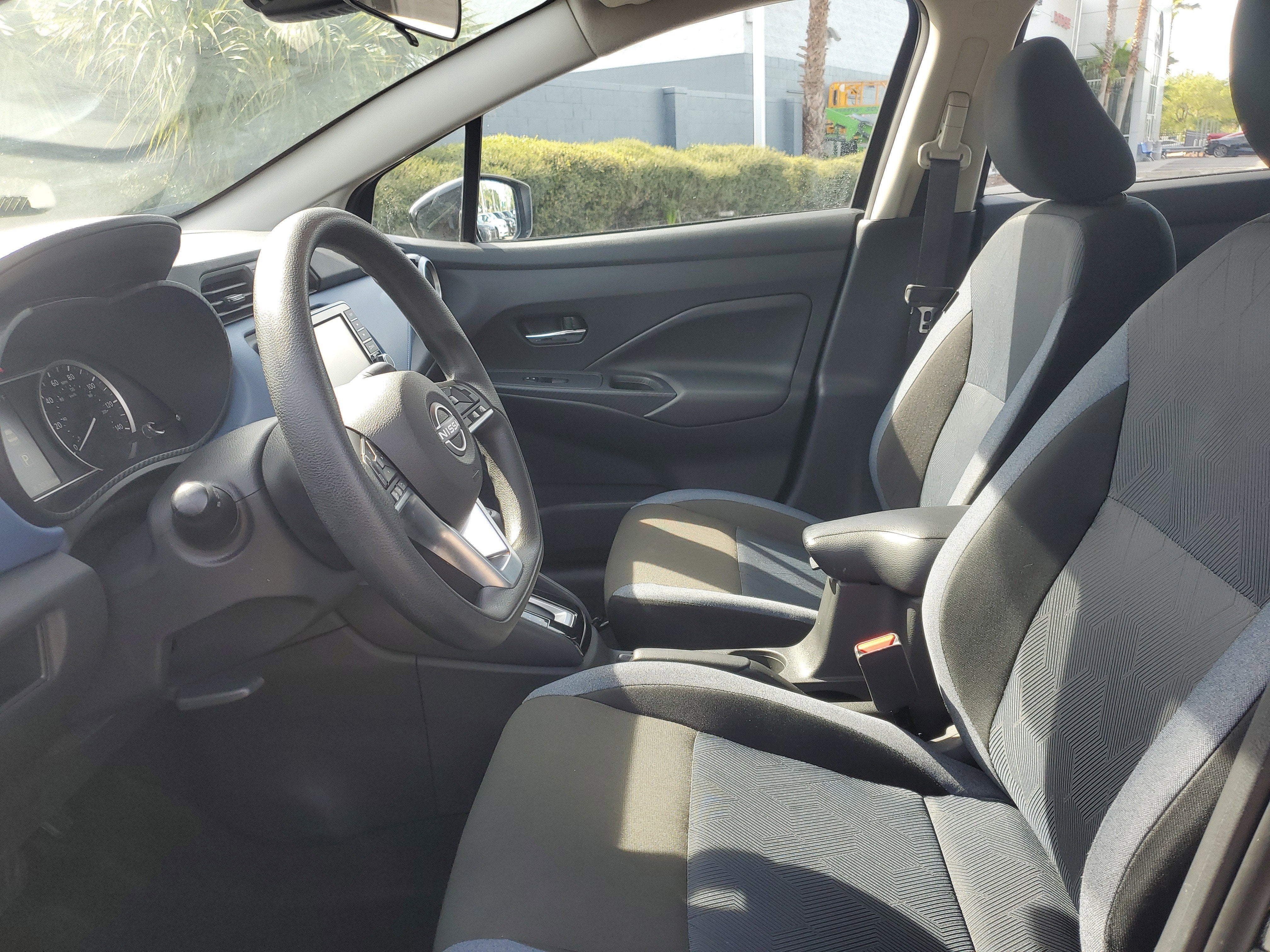 2025 Nissan Versa SV