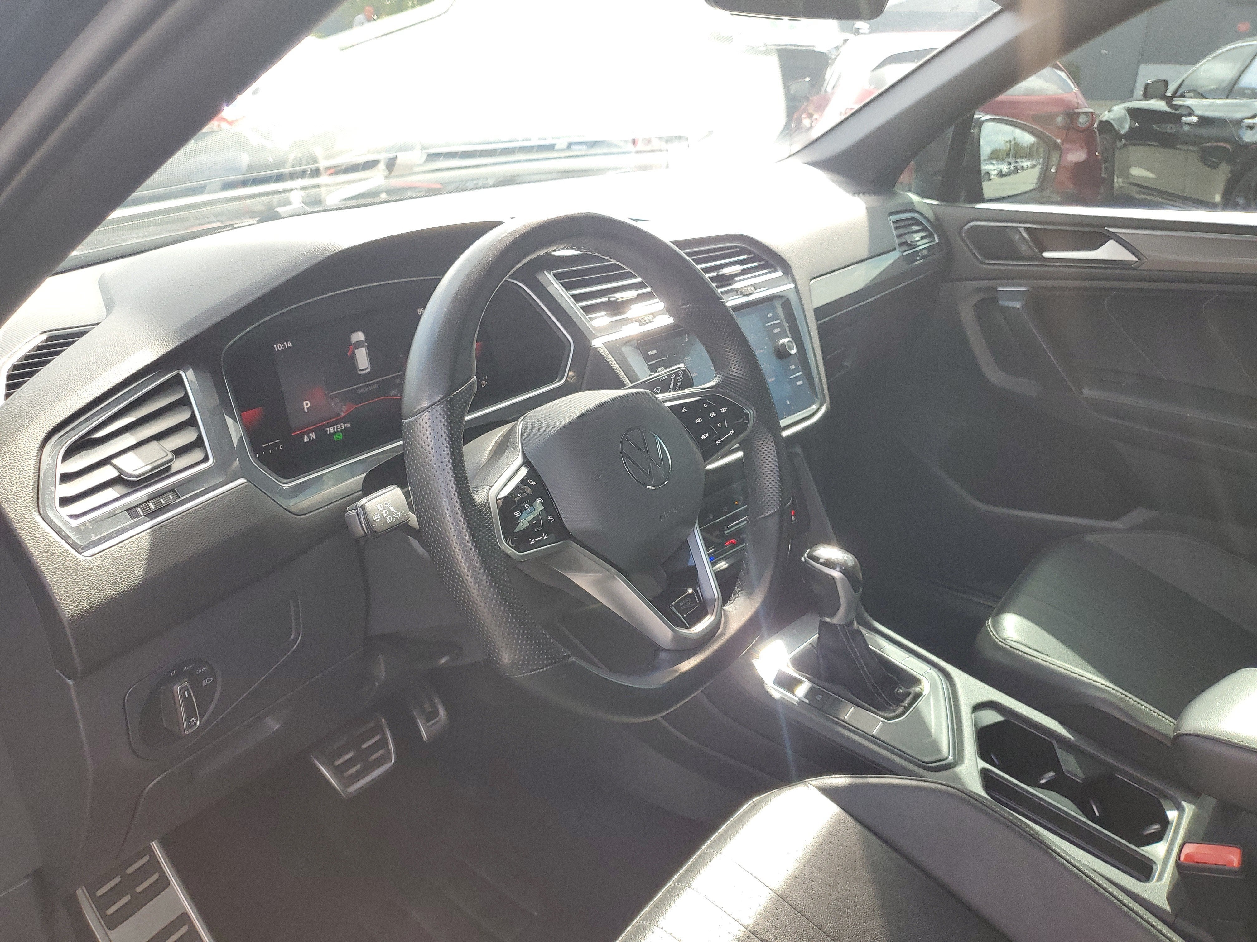 2022 Volkswagen Tiguan SE R-Line Black