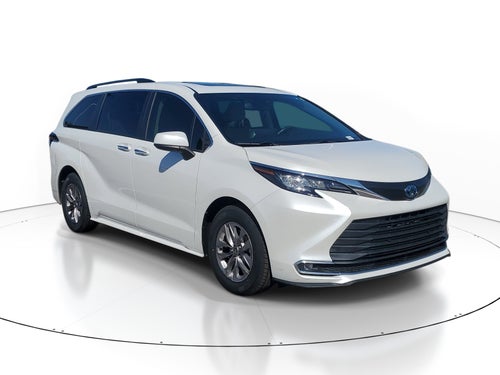 2023 Toyota Sienna XLE