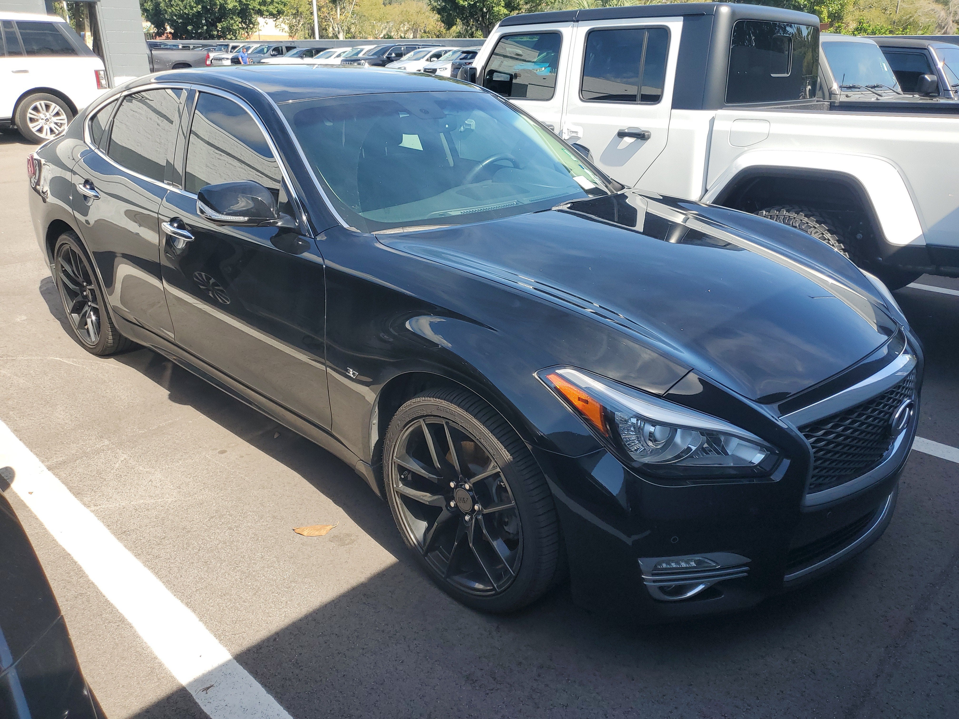 2015 INFINITI Q70 3.7