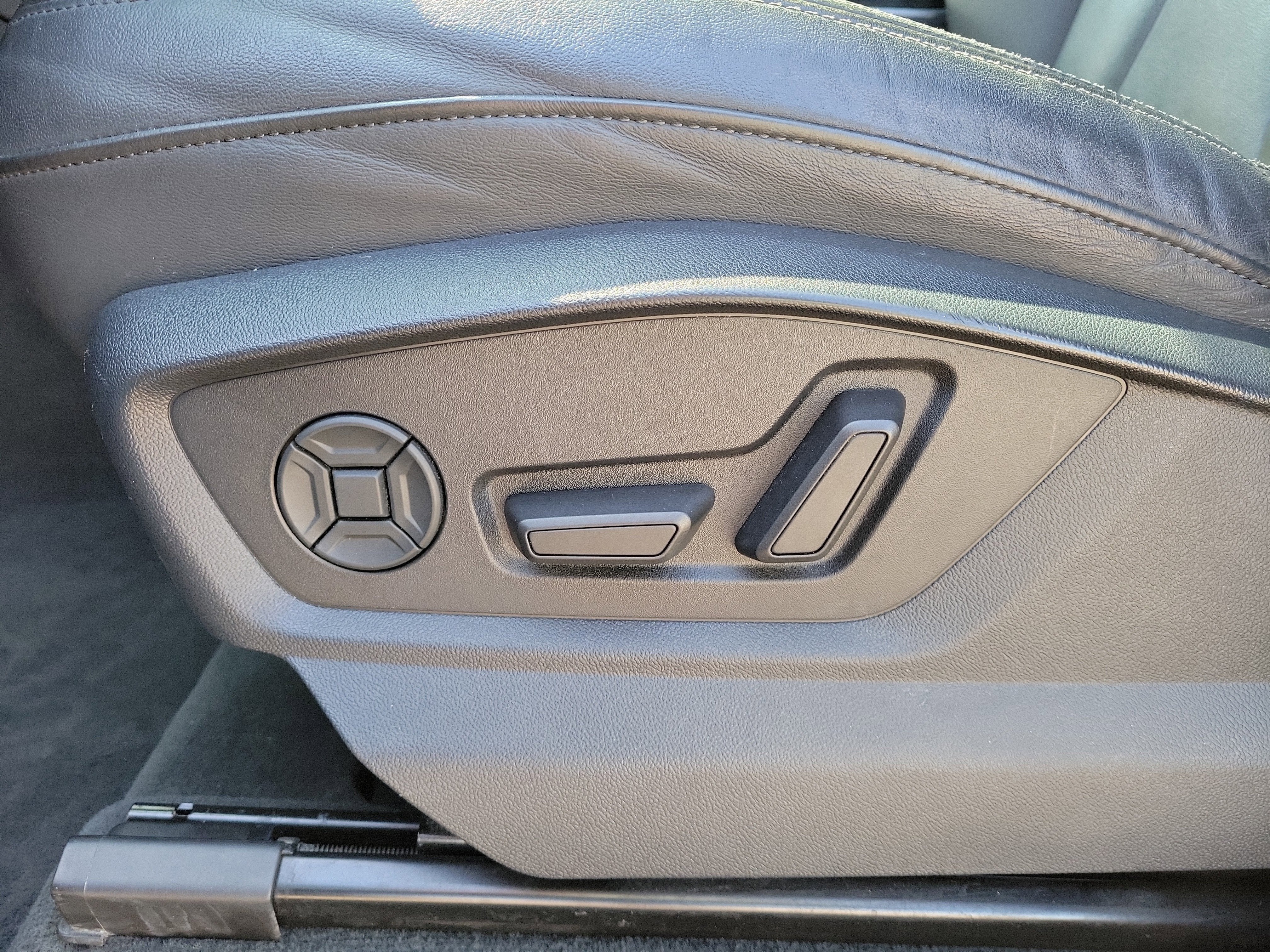 2022 Audi Q7 Premium Plus