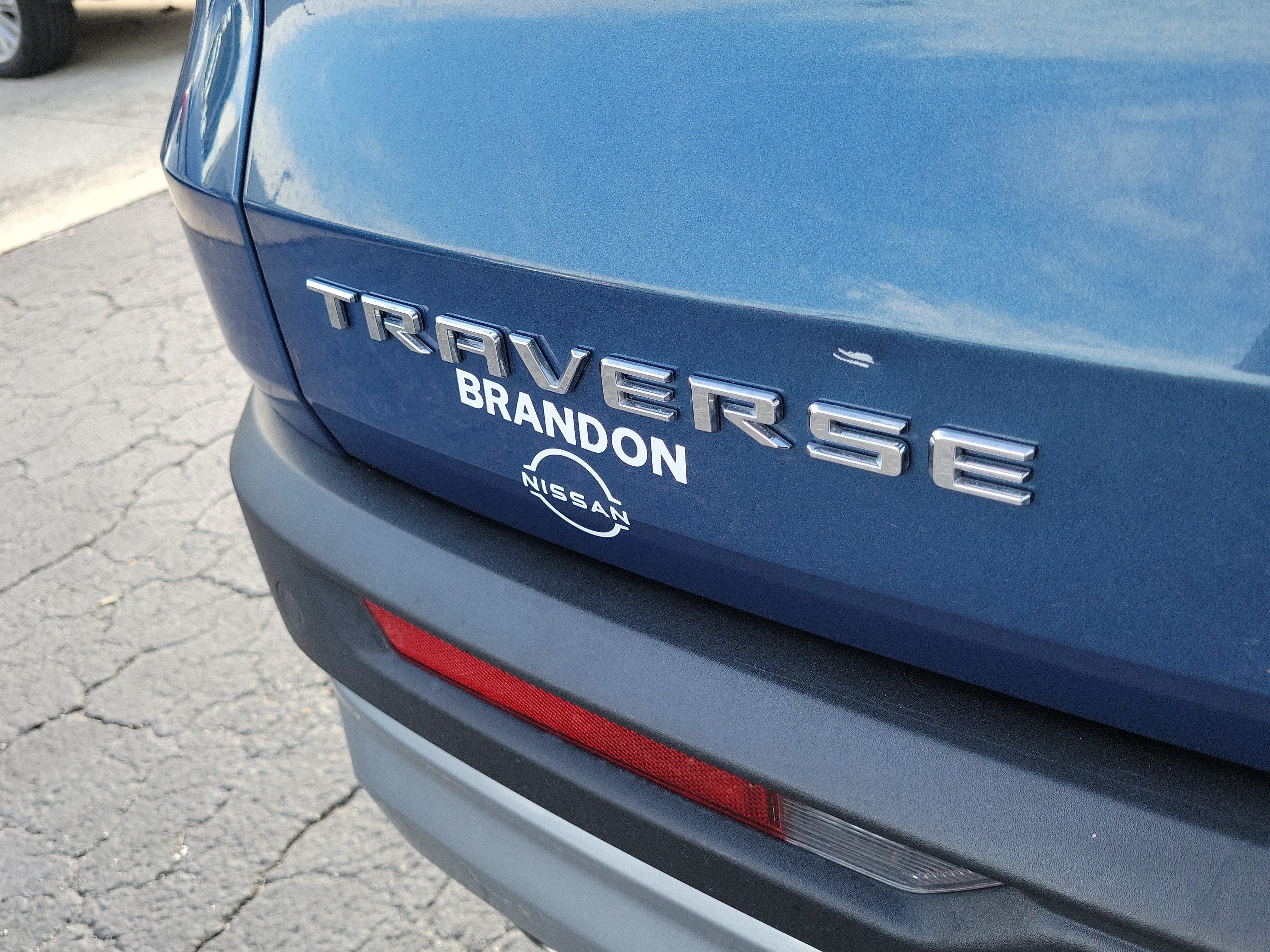 2024 Chevrolet Traverse FWD LT