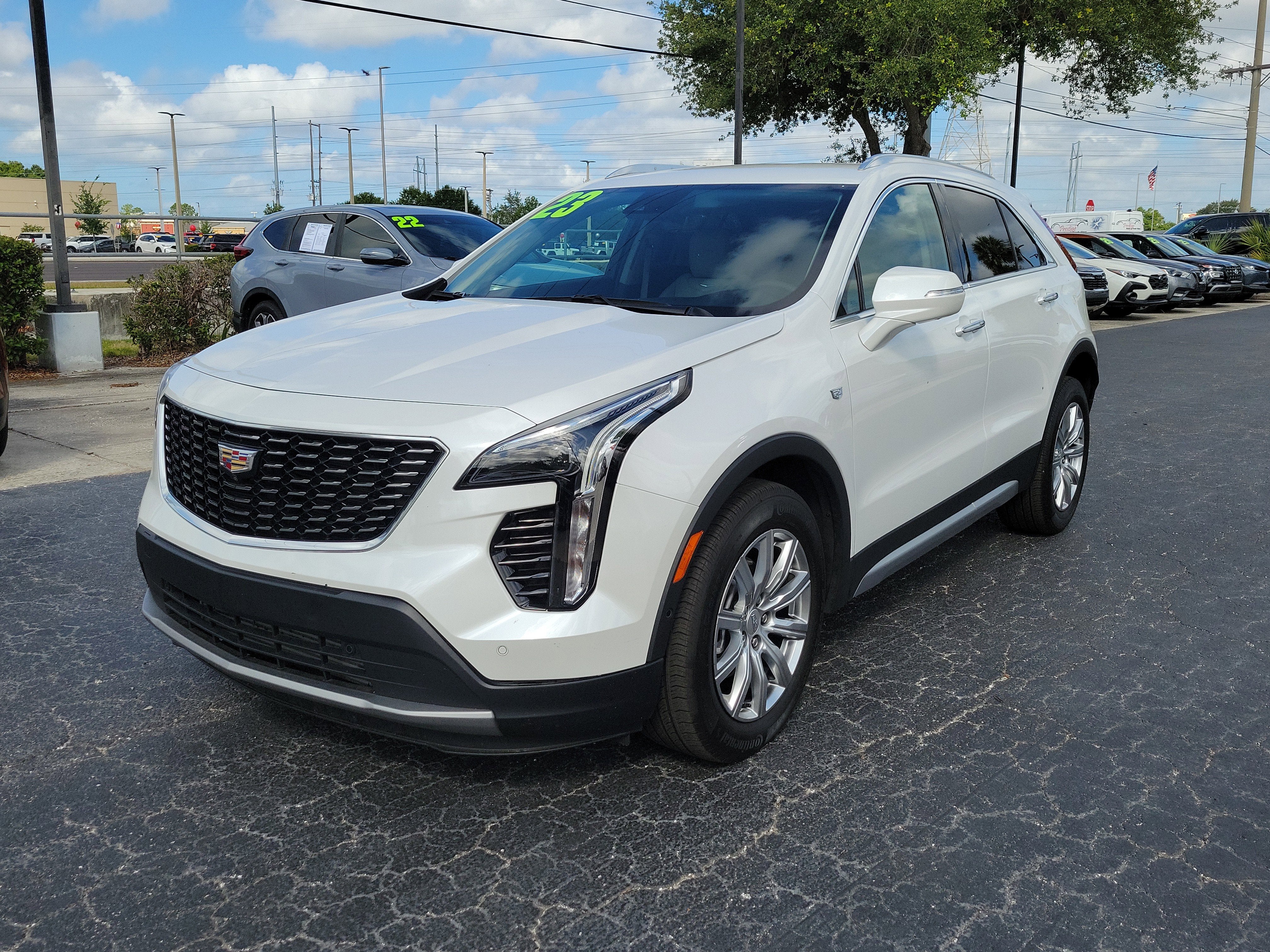 2023 Cadillac XT4 FWD Premium Luxury