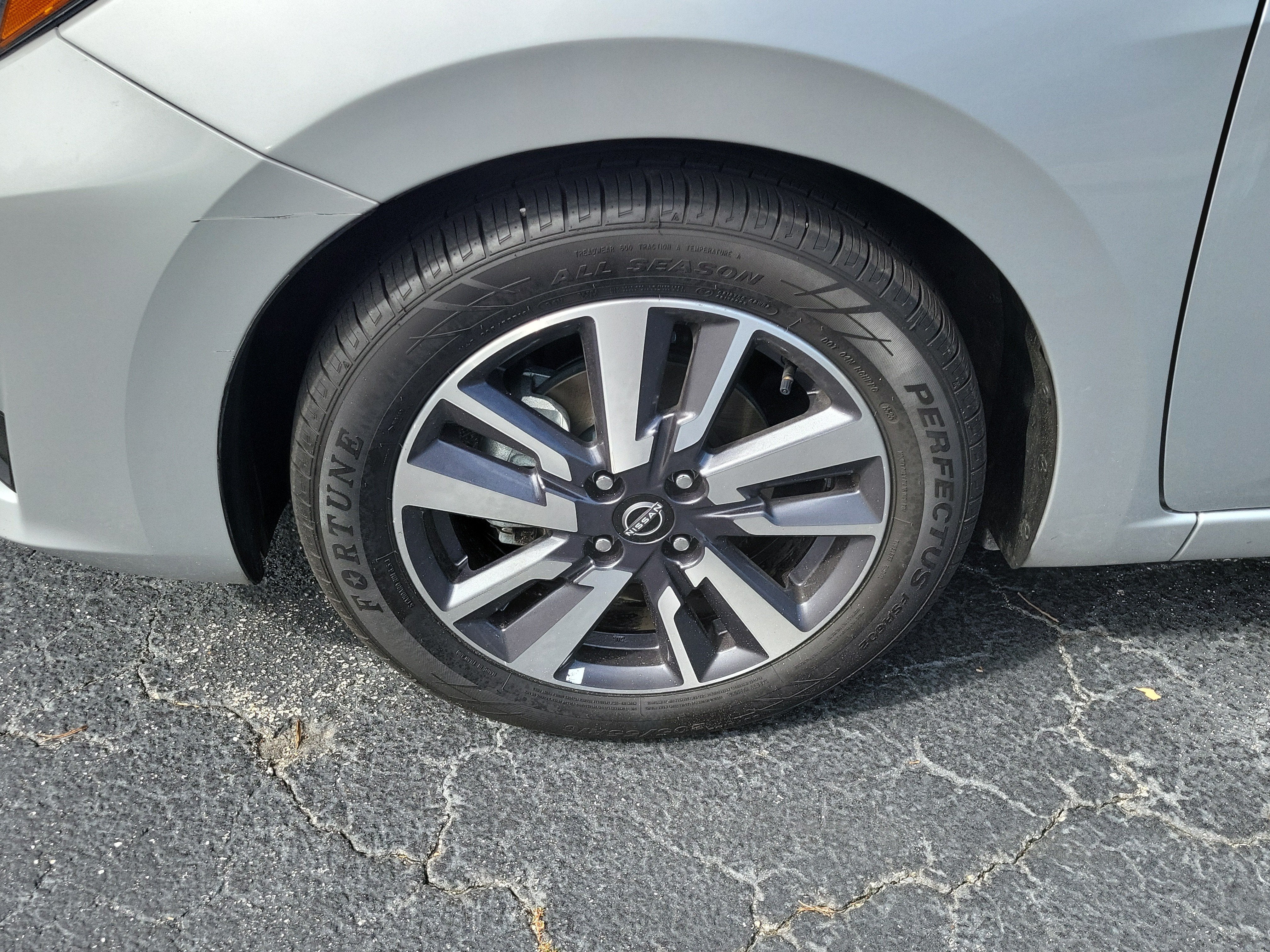 2024 Nissan Versa SV