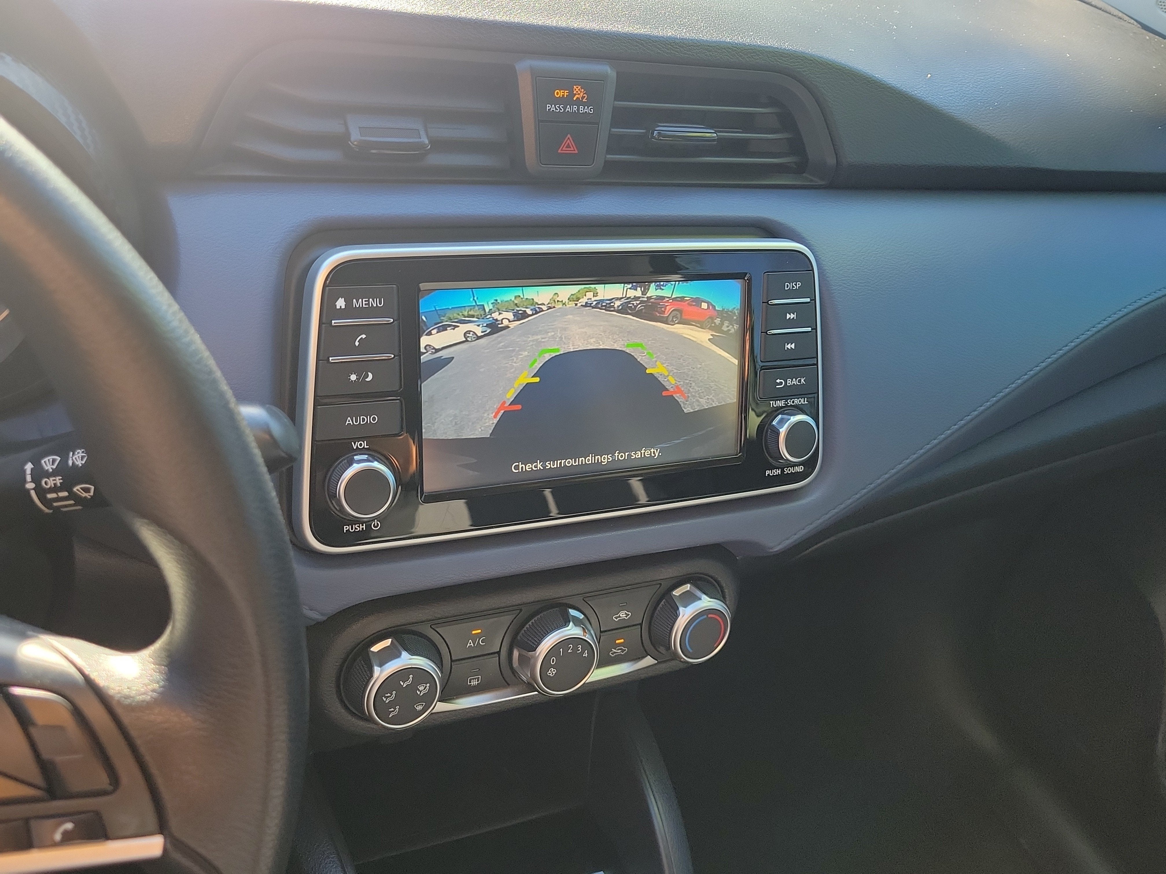 2023 Nissan Versa SV