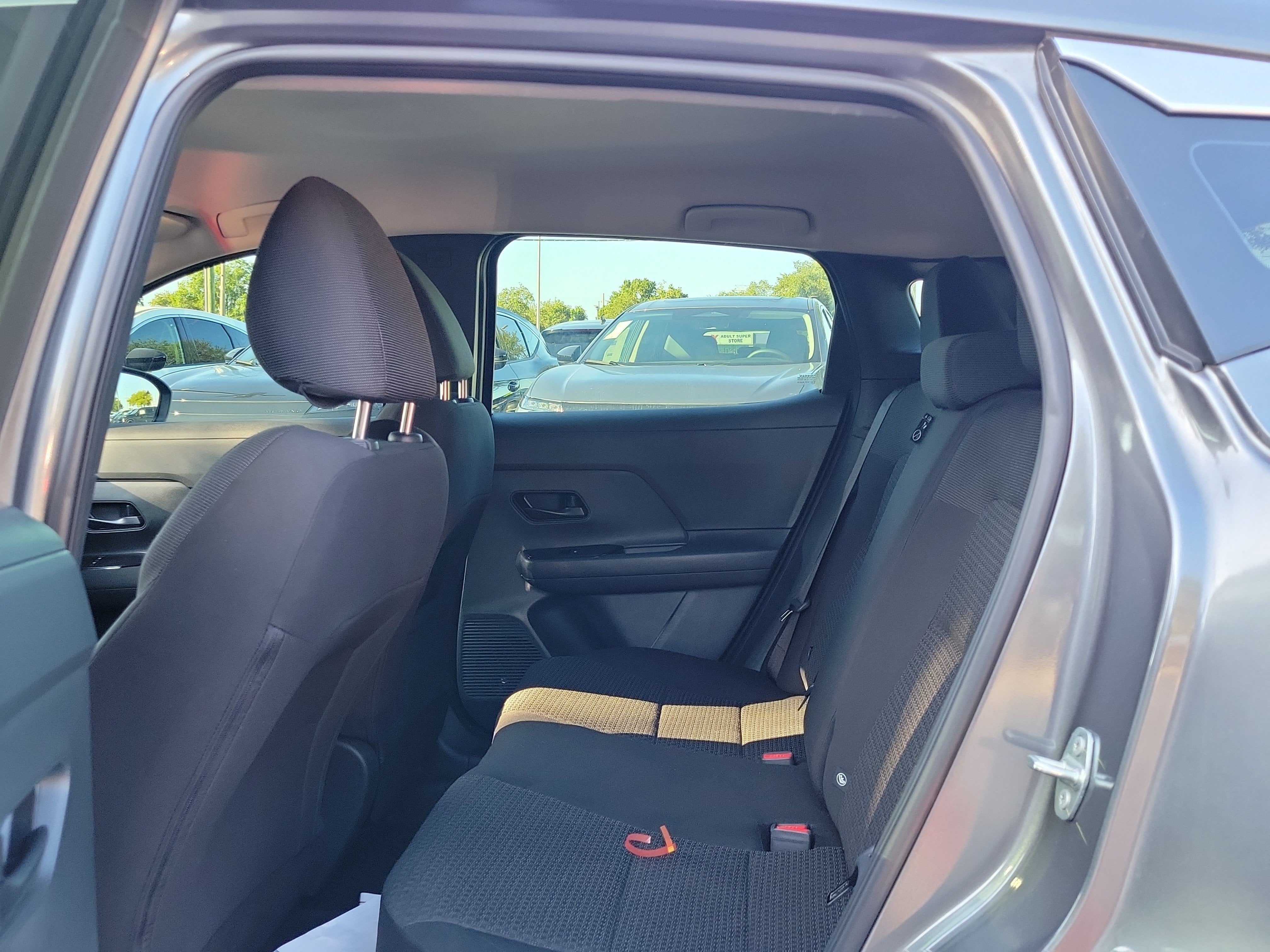 2025 Nissan Kicks S