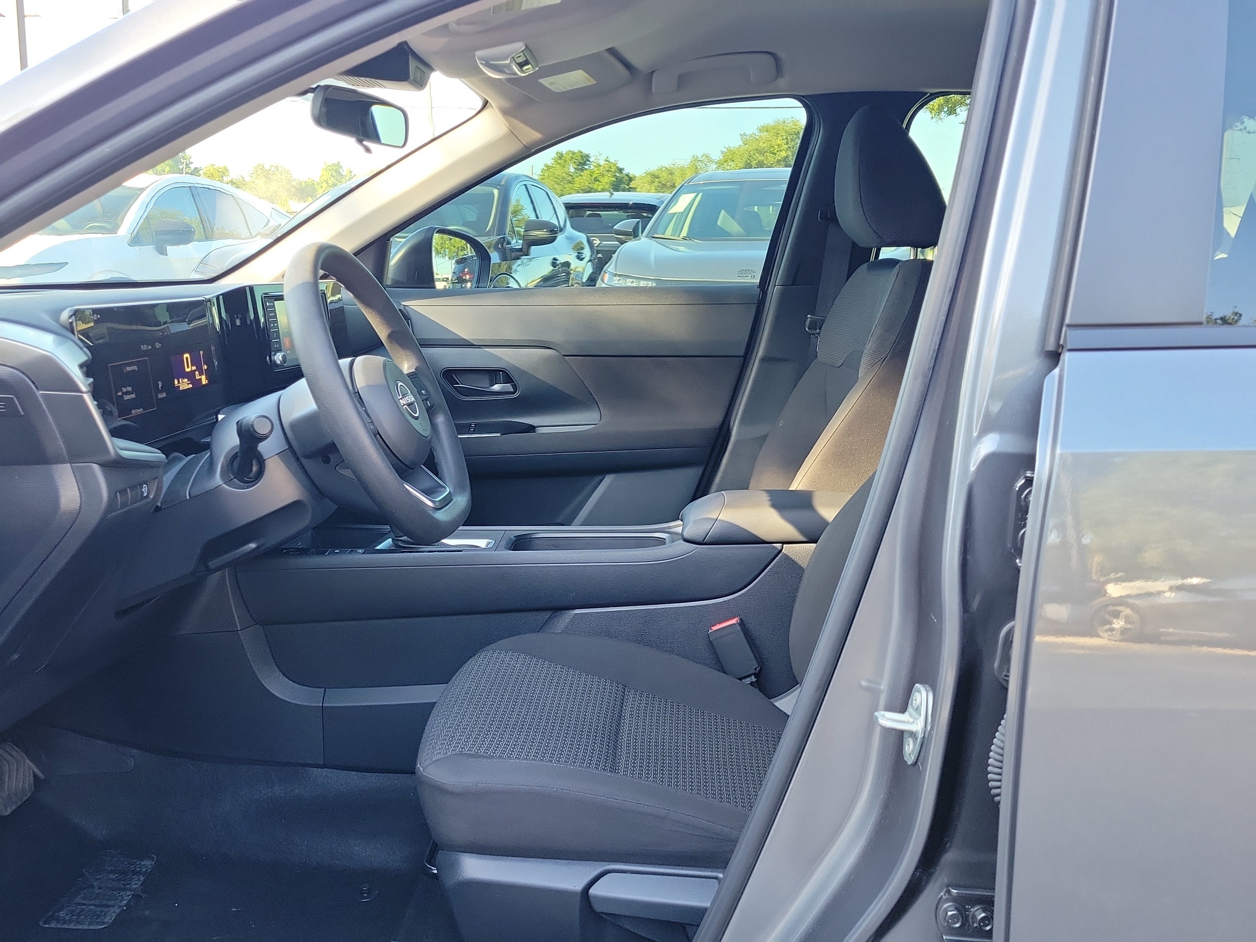 2025 Nissan Kicks S