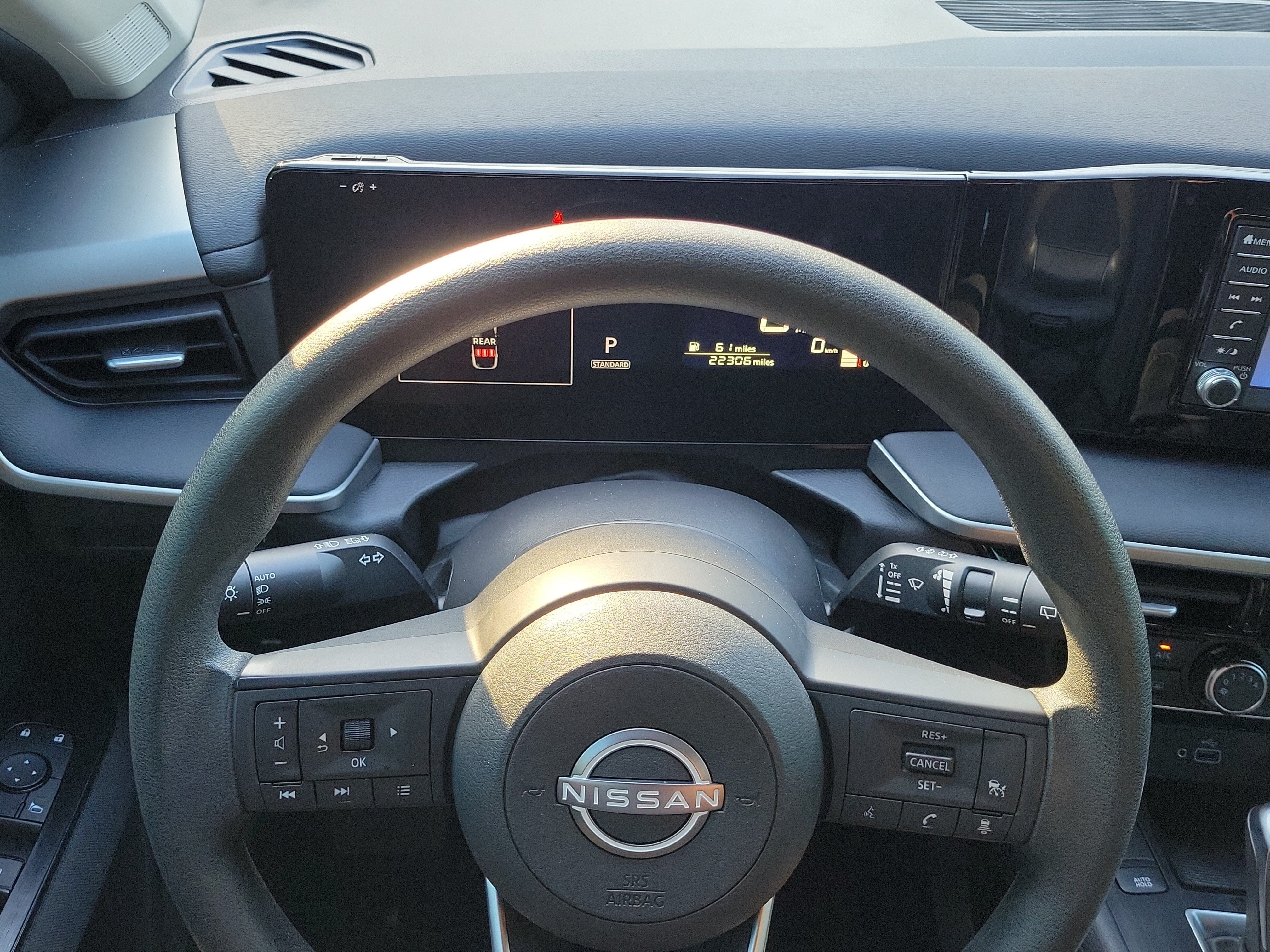 2025 Nissan Kicks S