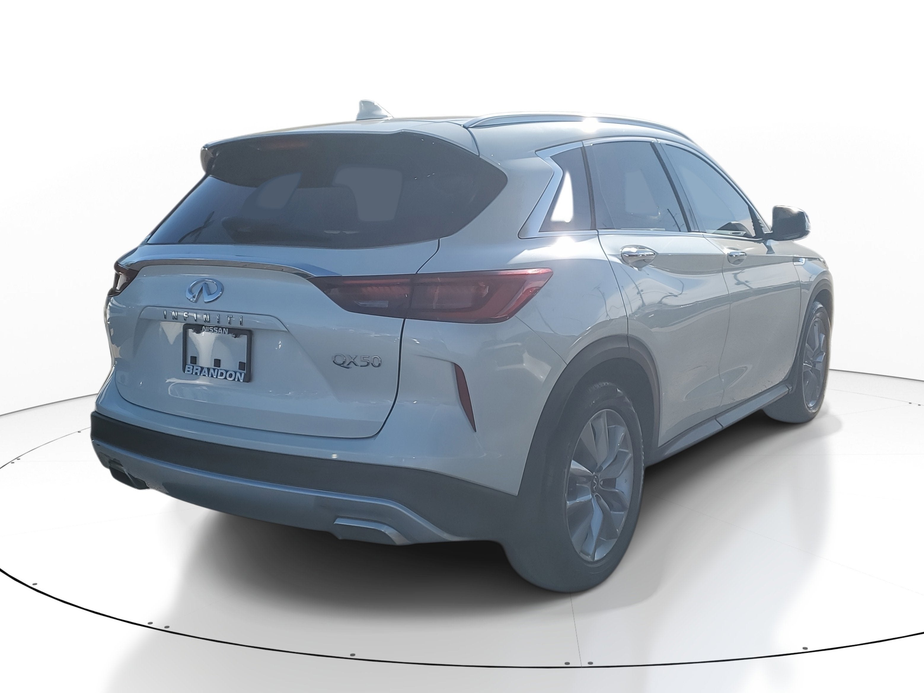 2022 INFINITI QX50 LUXE