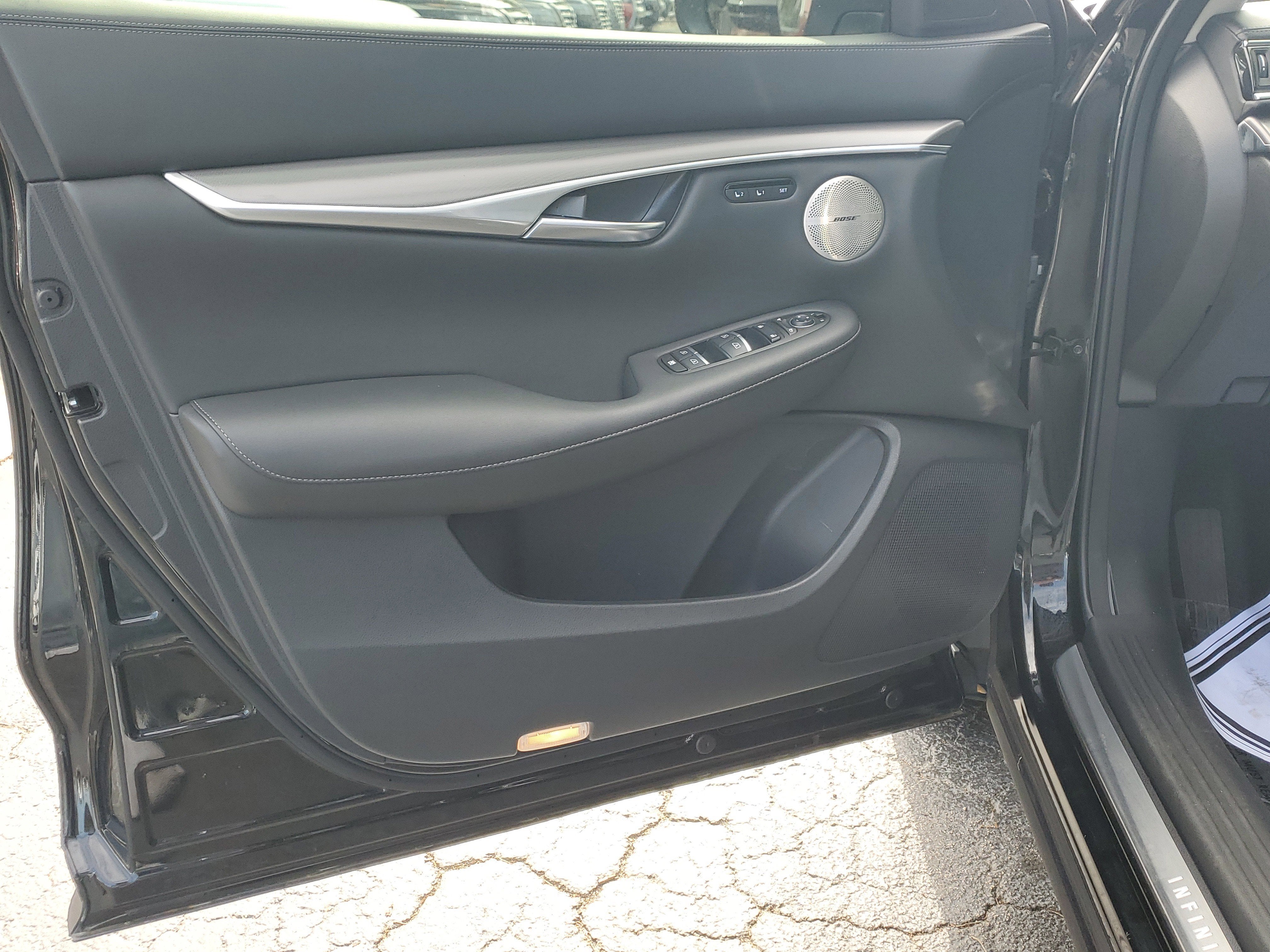 2023 INFINITI QX50 LUXE