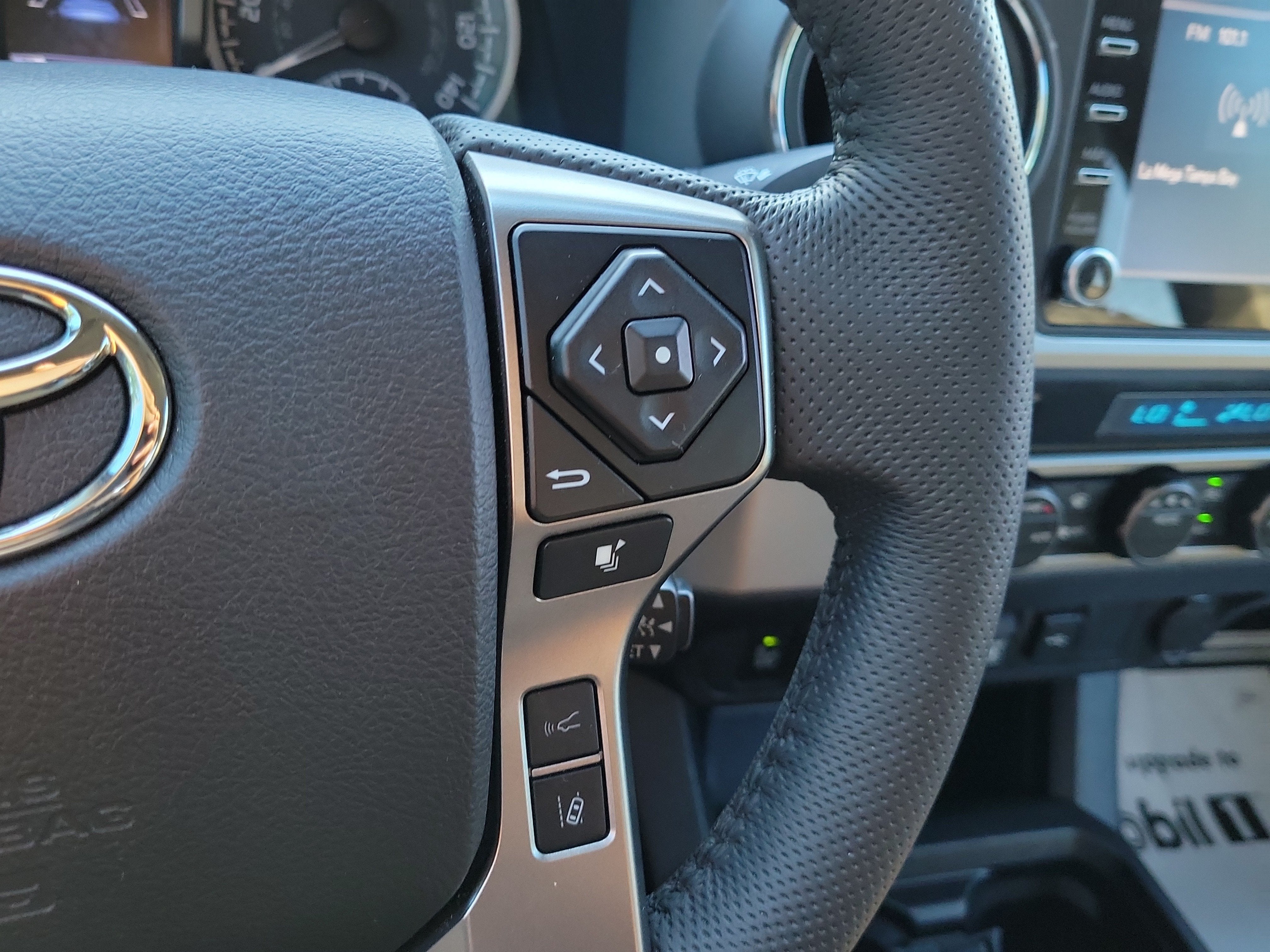 2022 Toyota Tacoma 2WD SR5