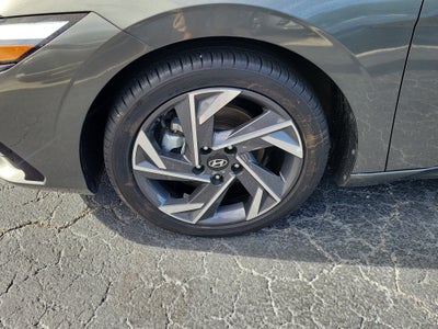 2025 Hyundai Elantra SEL Convenience