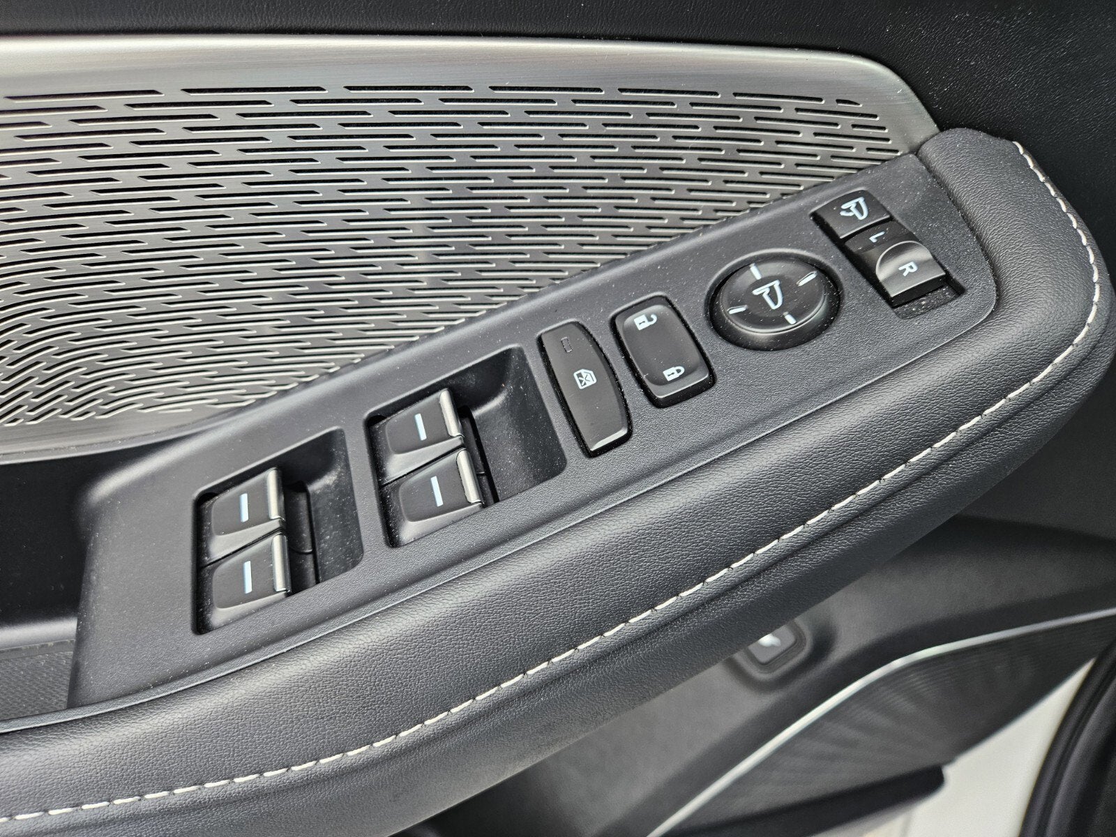 2024 Acura MDX w/Advance Package