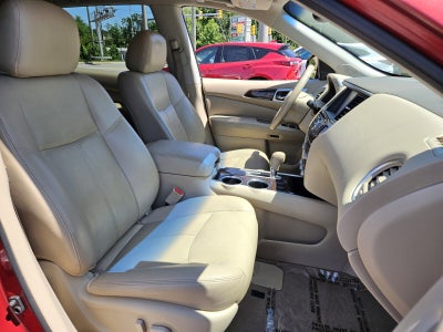 2015 Nissan Pathfinder SL