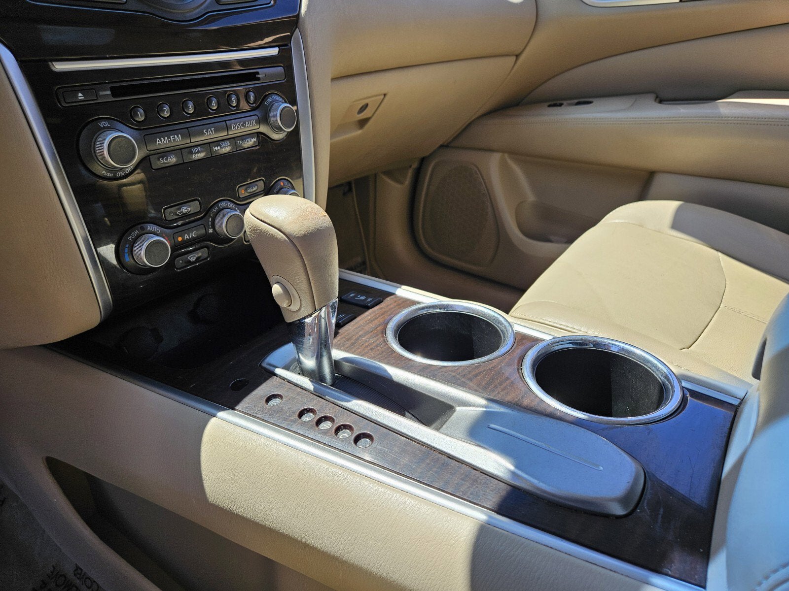 2015 Nissan Pathfinder SL