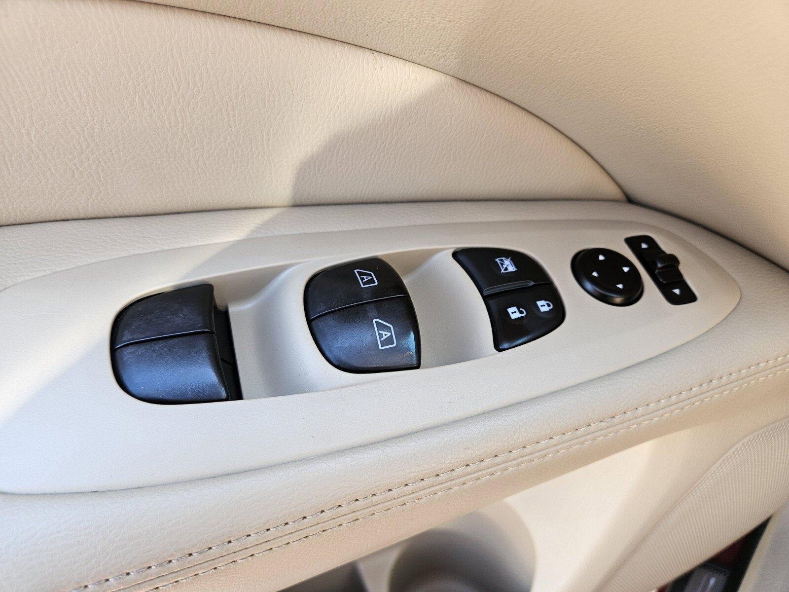 2015 Nissan Pathfinder SL