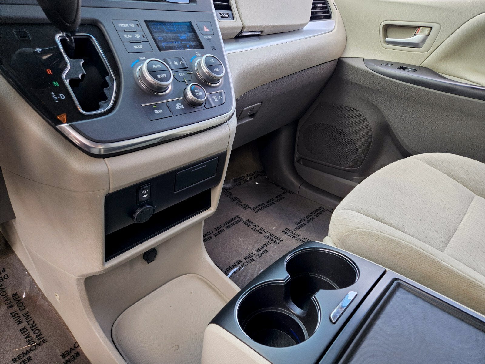 2015 Toyota Sienna LE AAS