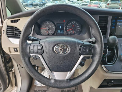 2015 Toyota Sienna LE AAS