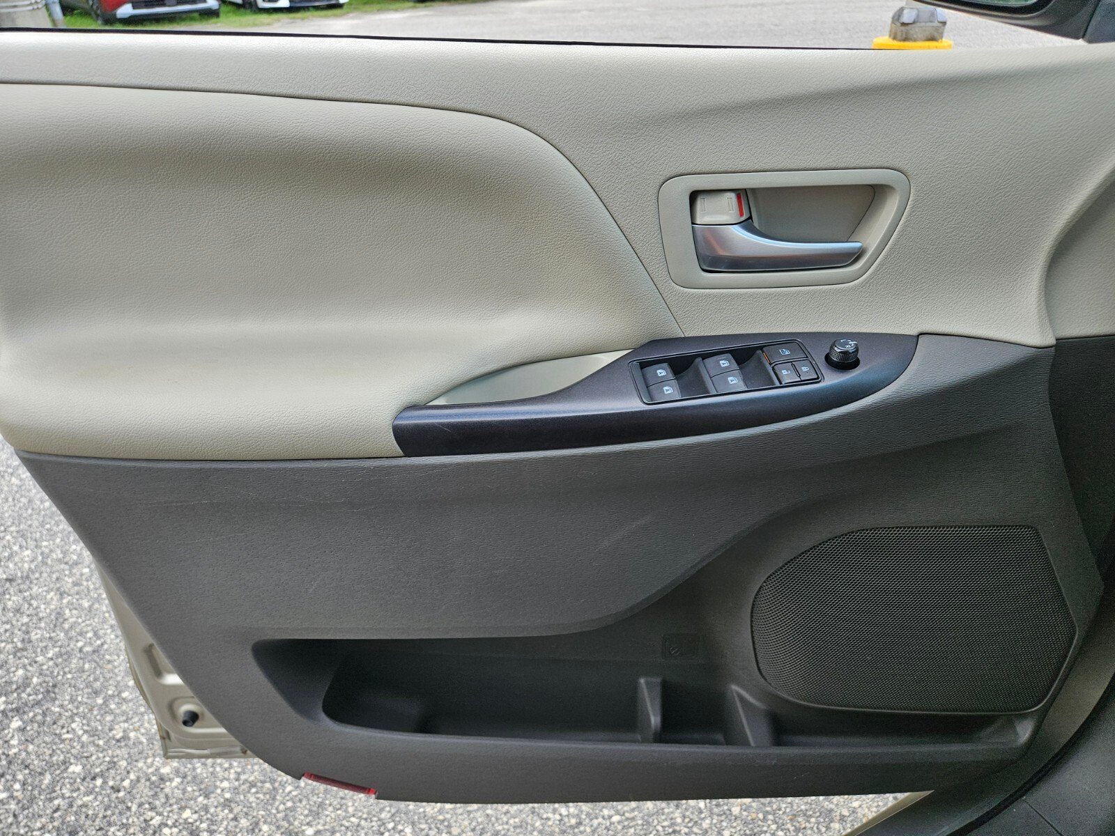 2015 Toyota Sienna LE AAS