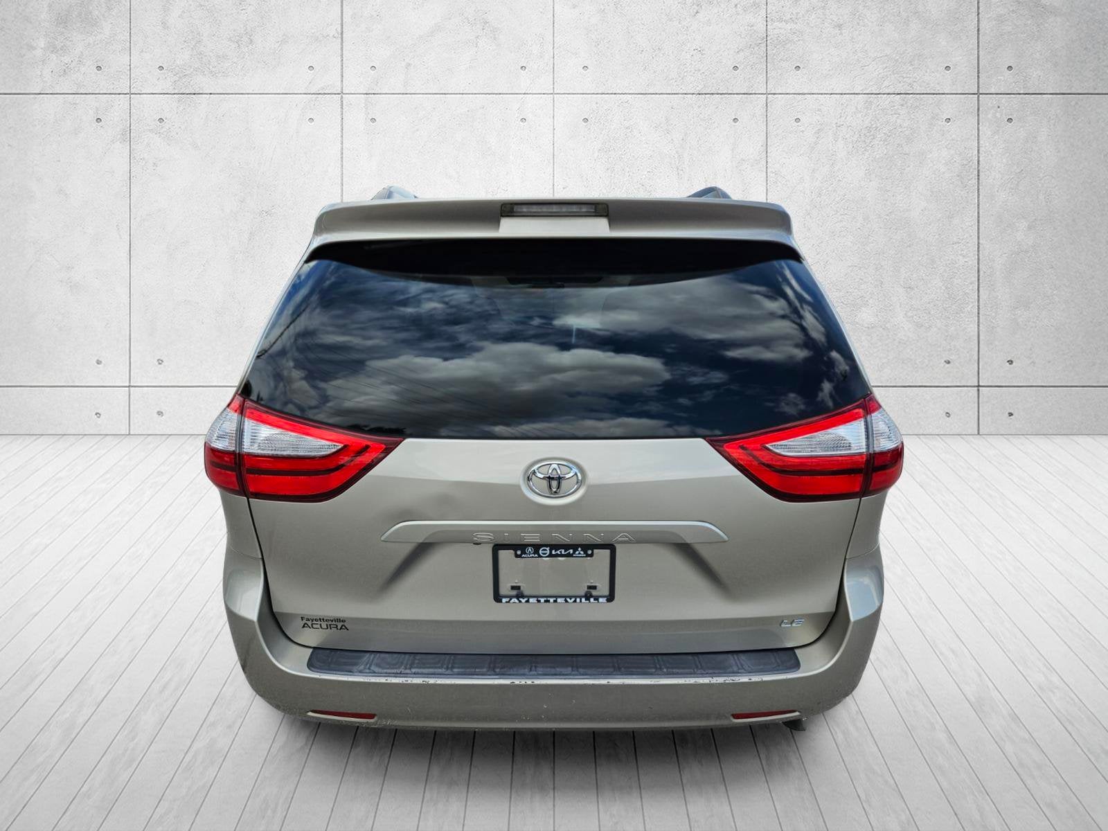 2015 Toyota Sienna LE AAS