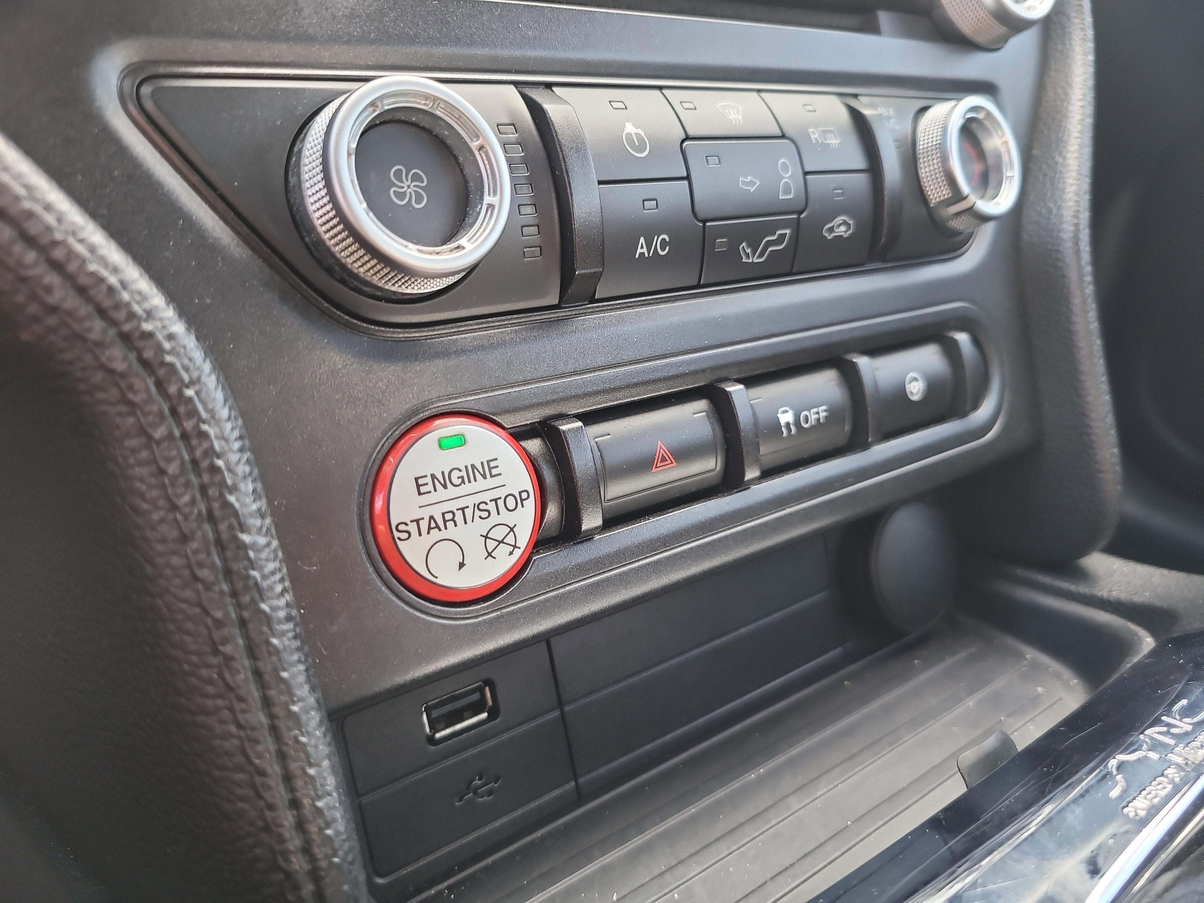 2015 Ford Mustang V6