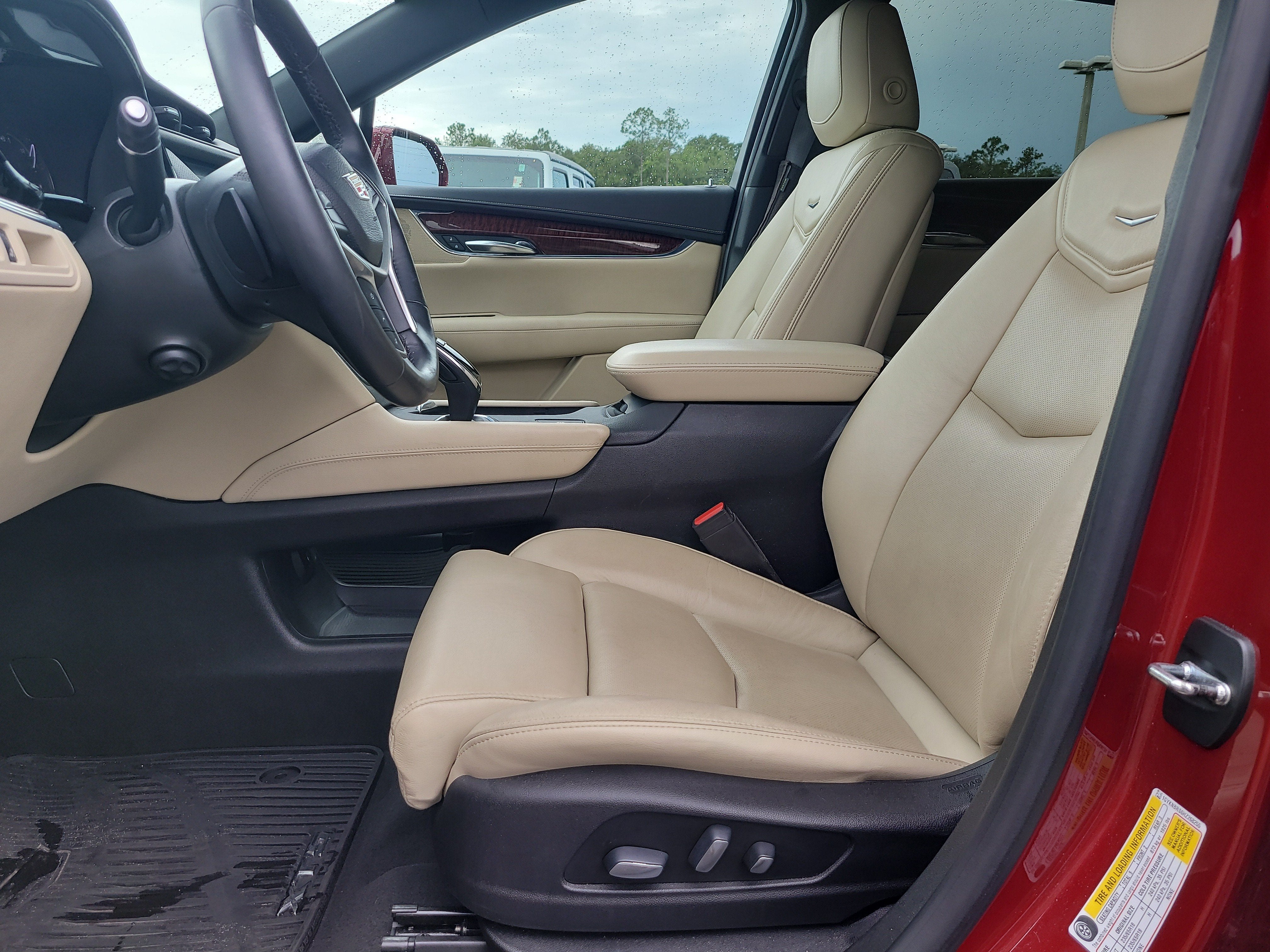 2017 Cadillac XT5 Luxury FWD